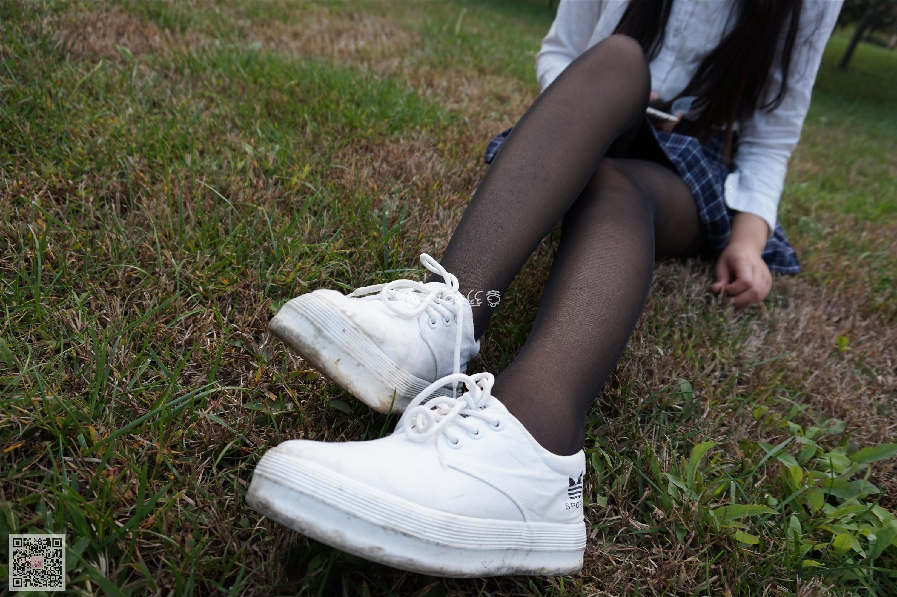 [SIEE丝意] No.001 曦曦 草坪黑丝