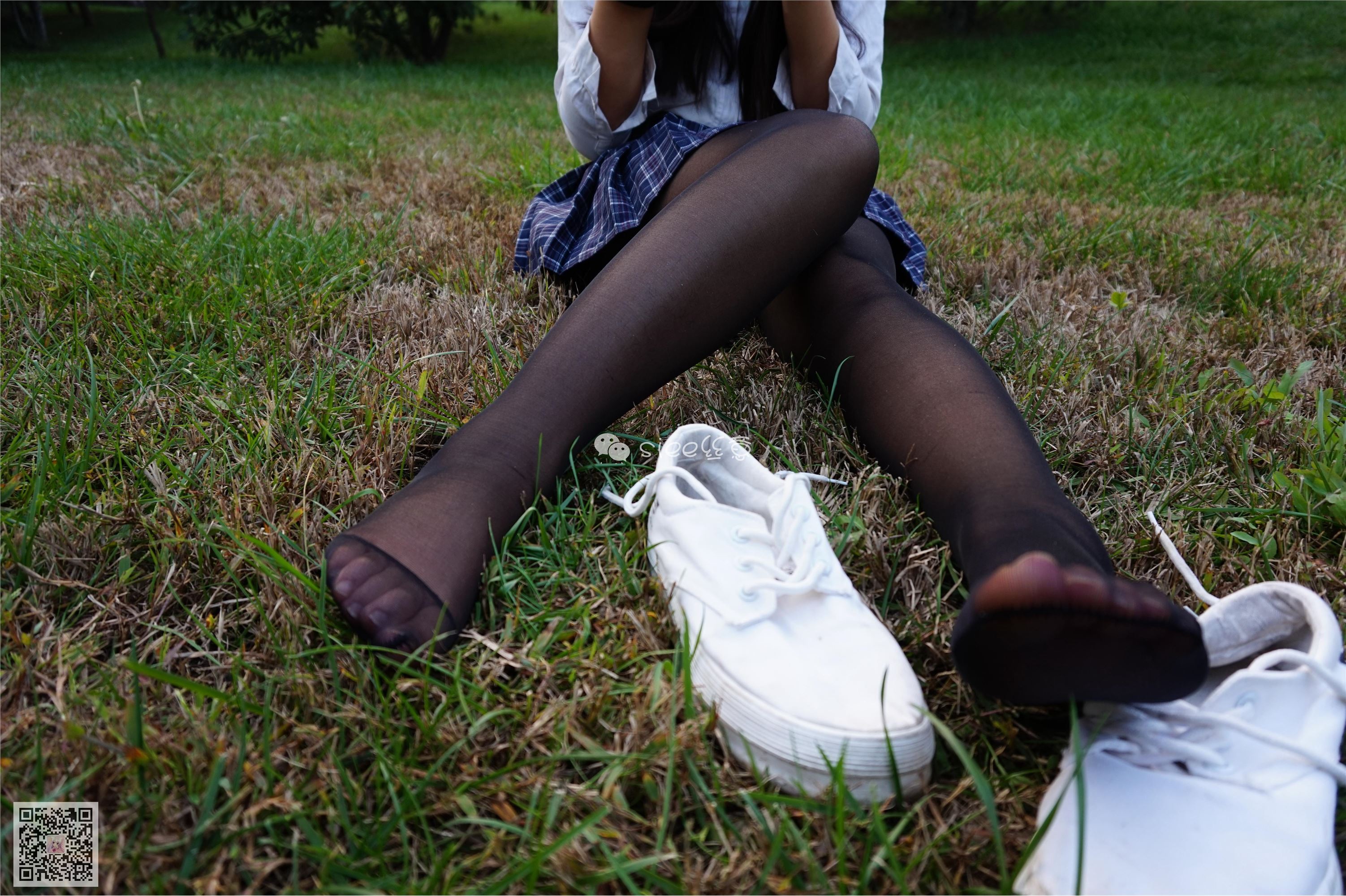 [SIEE丝意] No.001 曦曦 草坪黑丝