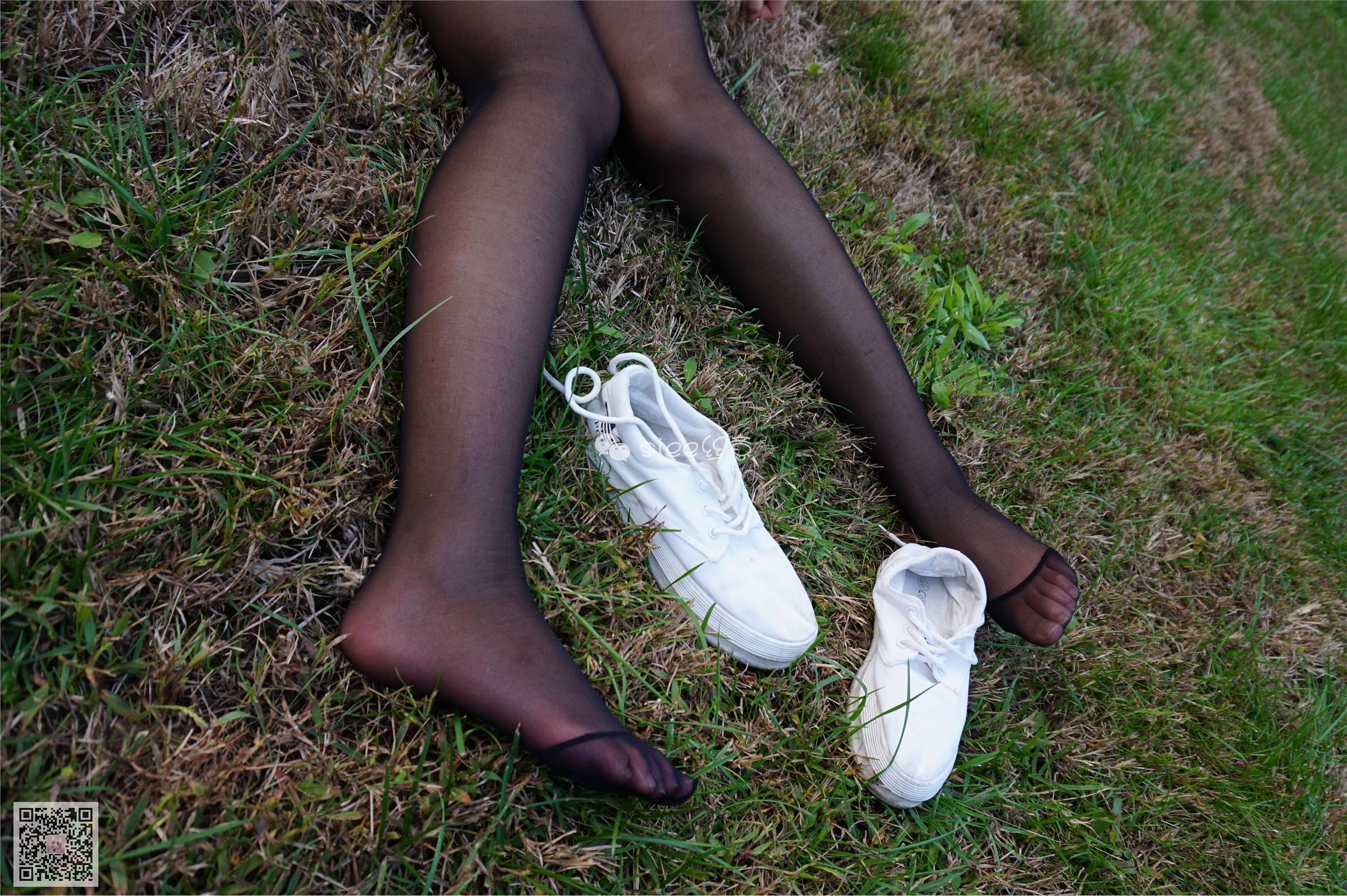 [SIEE丝意] No.001 曦曦 草坪黑丝