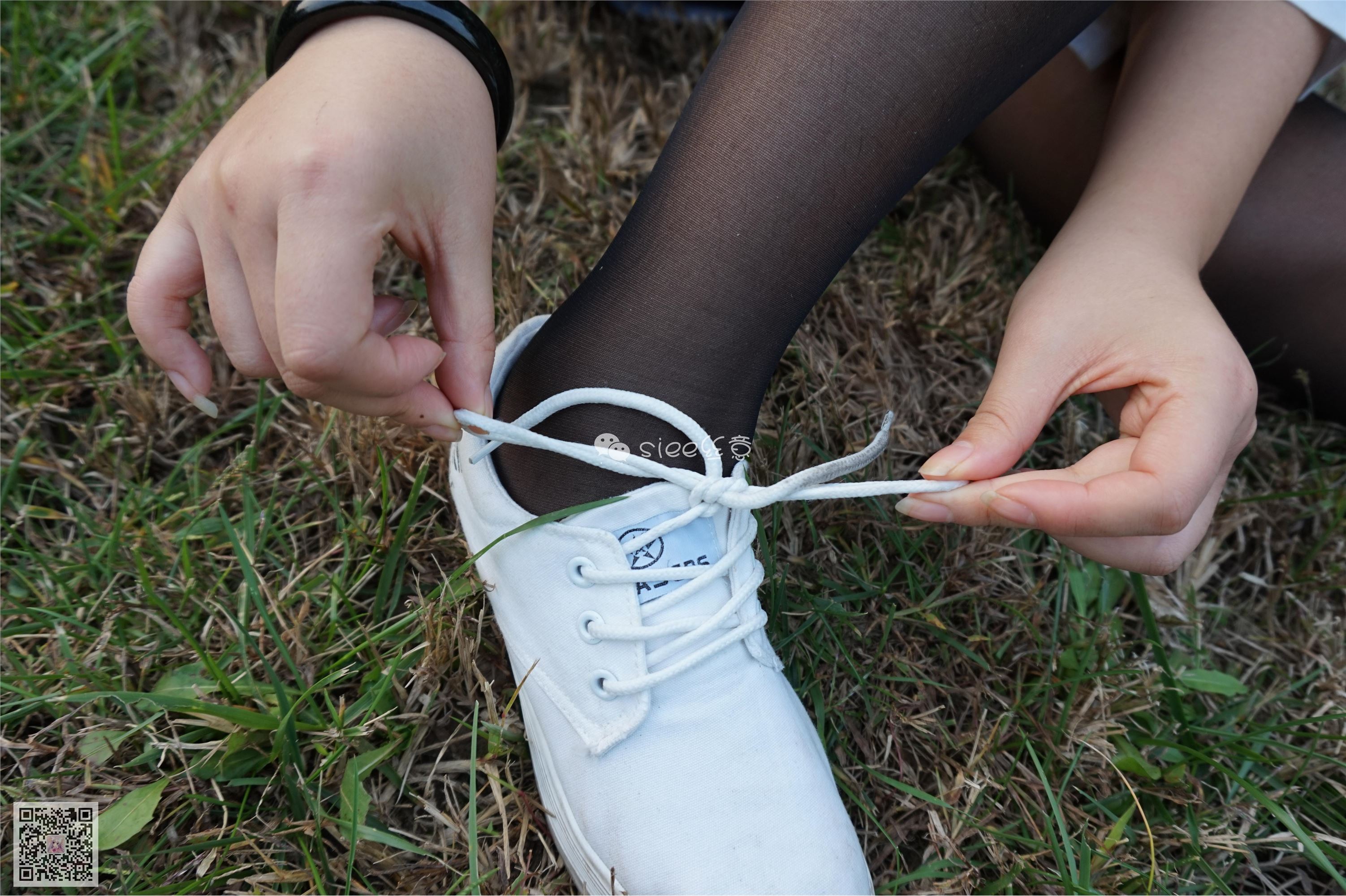 [SIEE丝意] No.001 曦曦 草坪黑丝