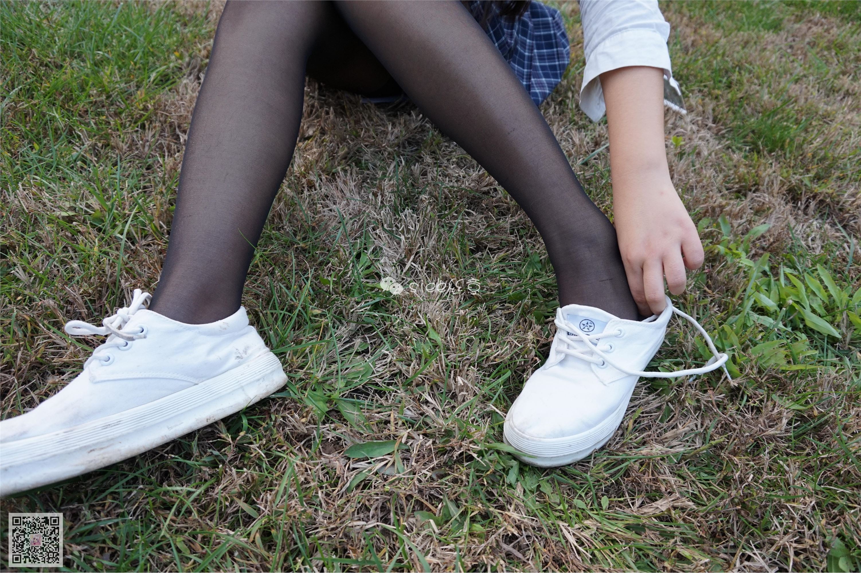 [SIEE丝意] No.001 曦曦 草坪黑丝