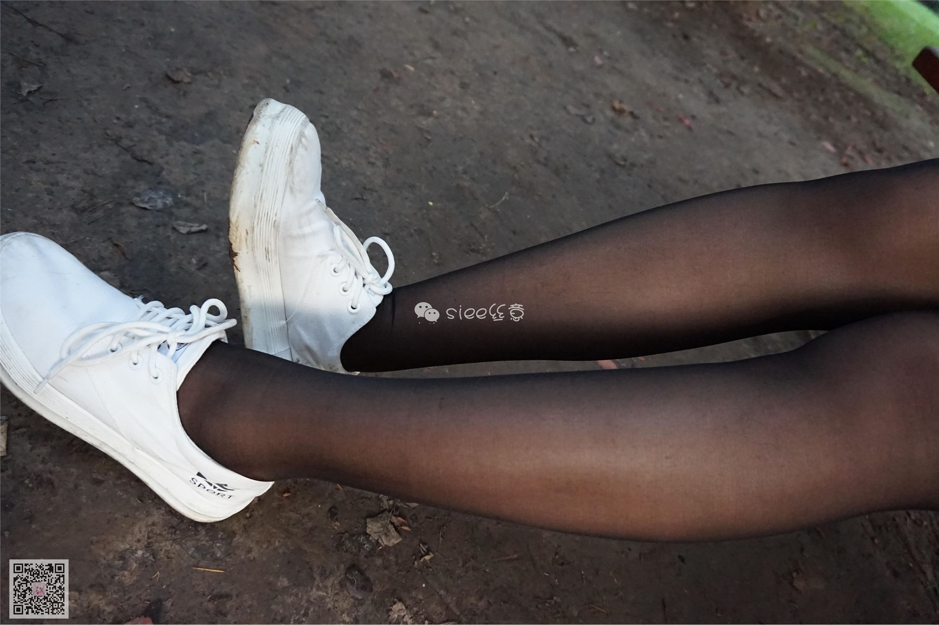 [SIEE丝意] No.001 曦曦 草坪黑丝