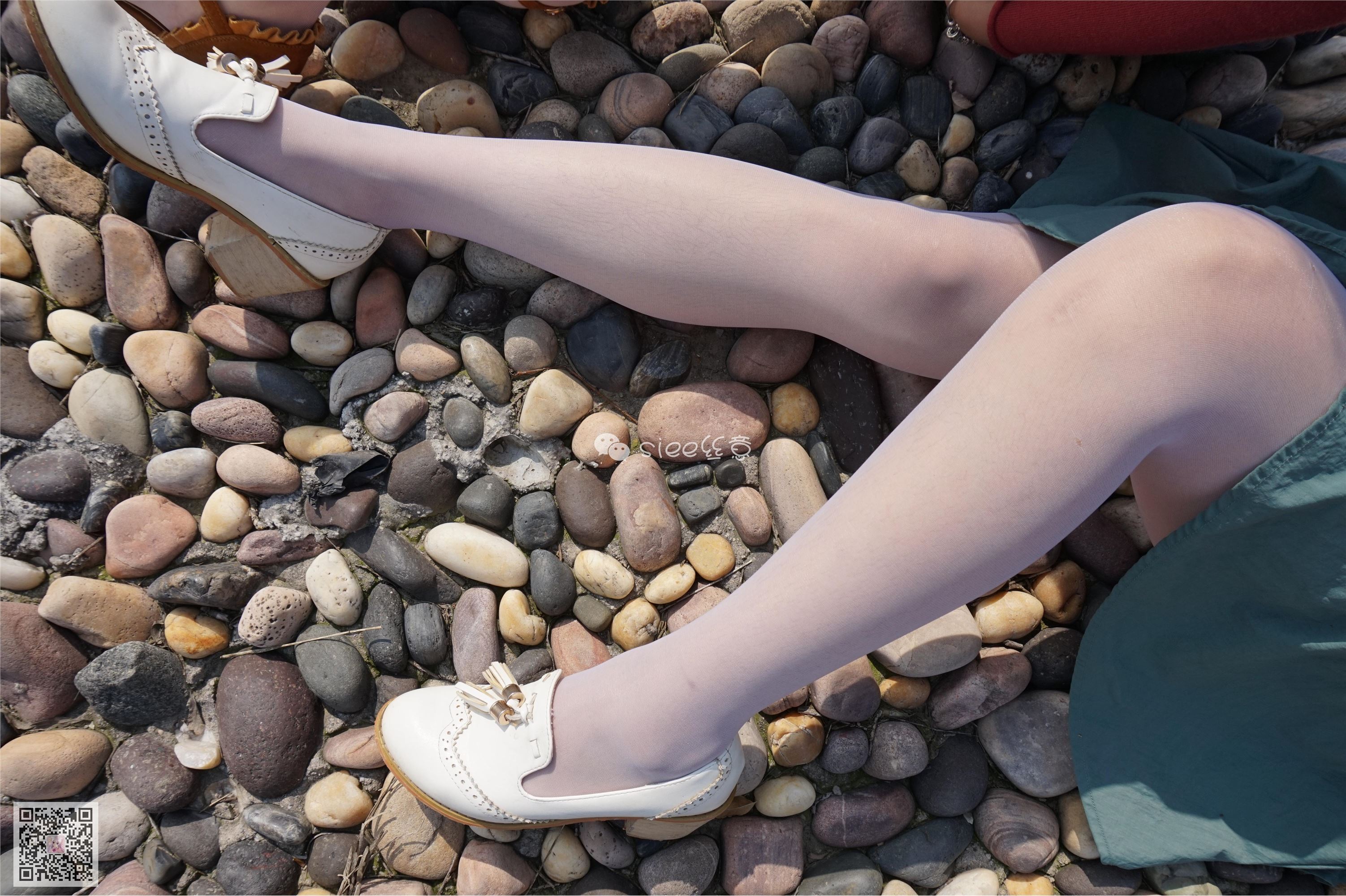 [SIEE丝意] No.004 鱼鱼&茹茹 湖边玩丝