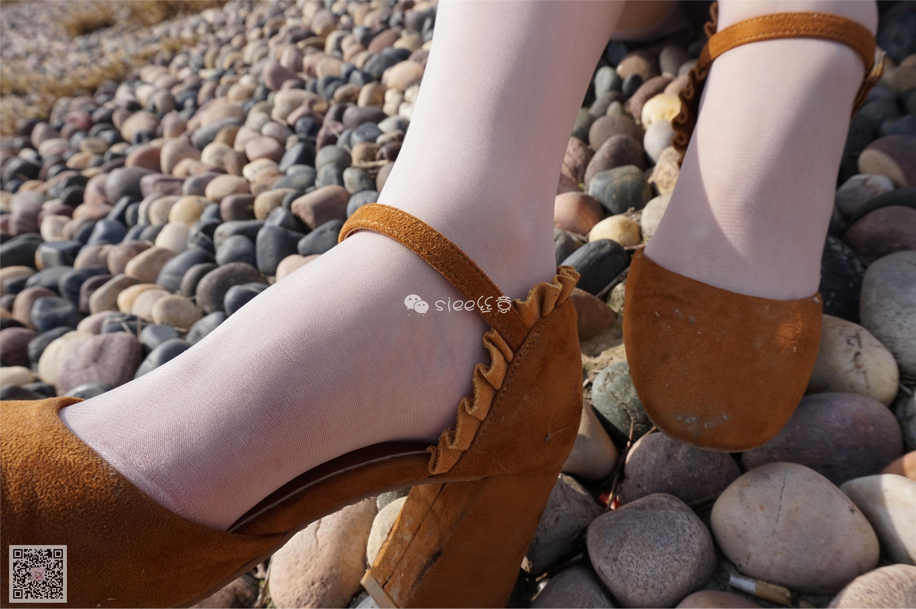 [SIEE丝意] No.004 鱼鱼&茹茹 湖边玩丝