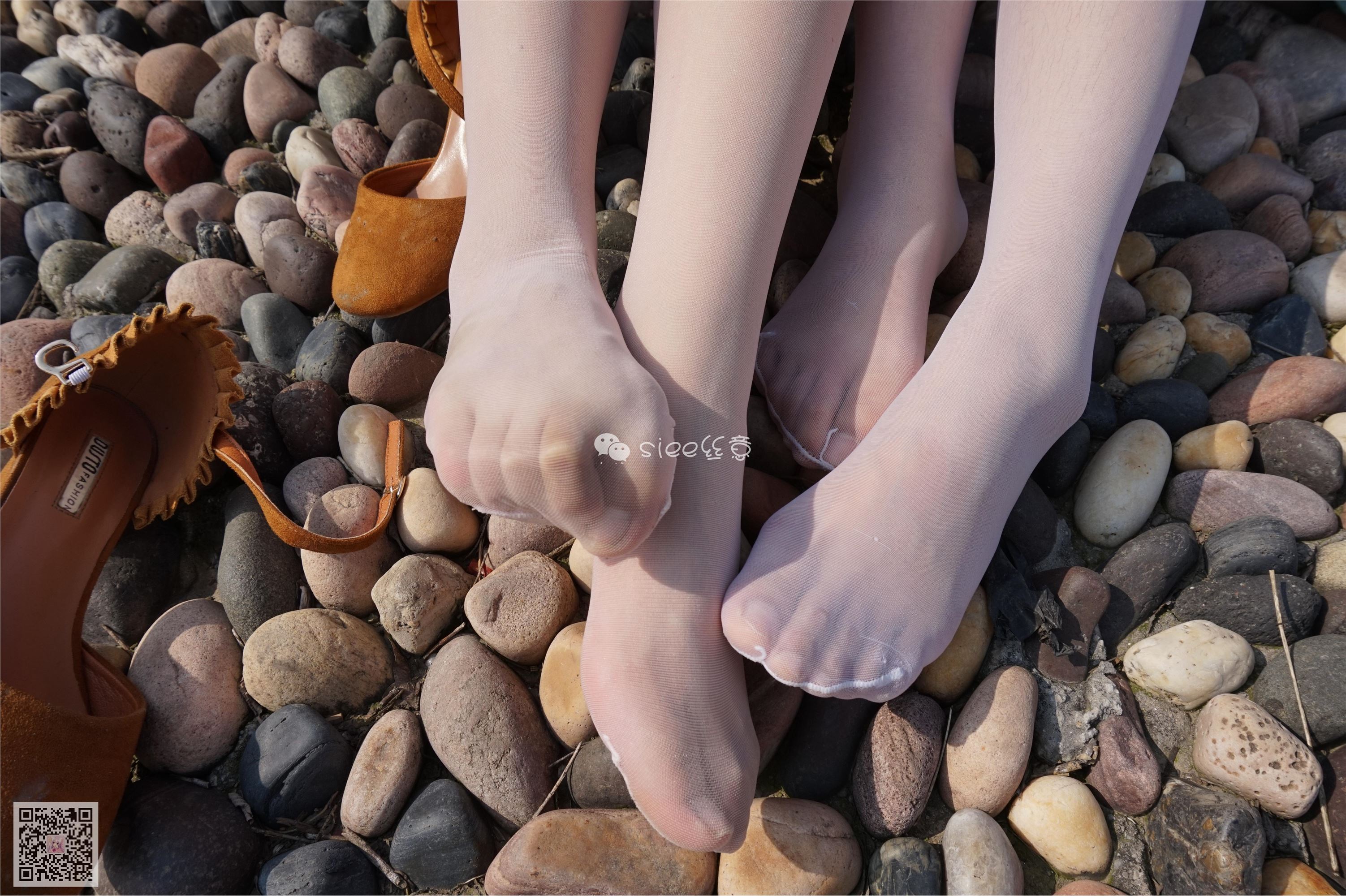 [SIEE丝意] No.004 鱼鱼&茹茹 湖边玩丝