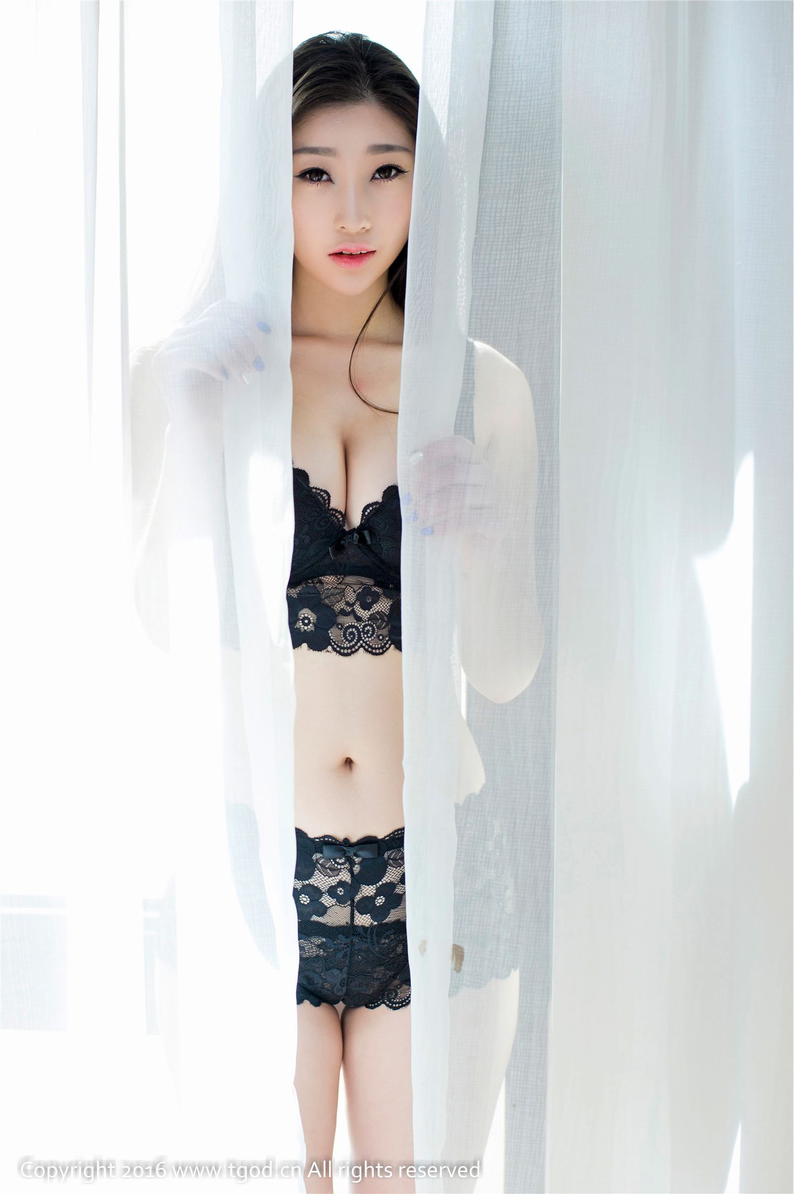 [TGOD推女神]2016-04-12 妲己 柠檬clemon 制服女郎包不住