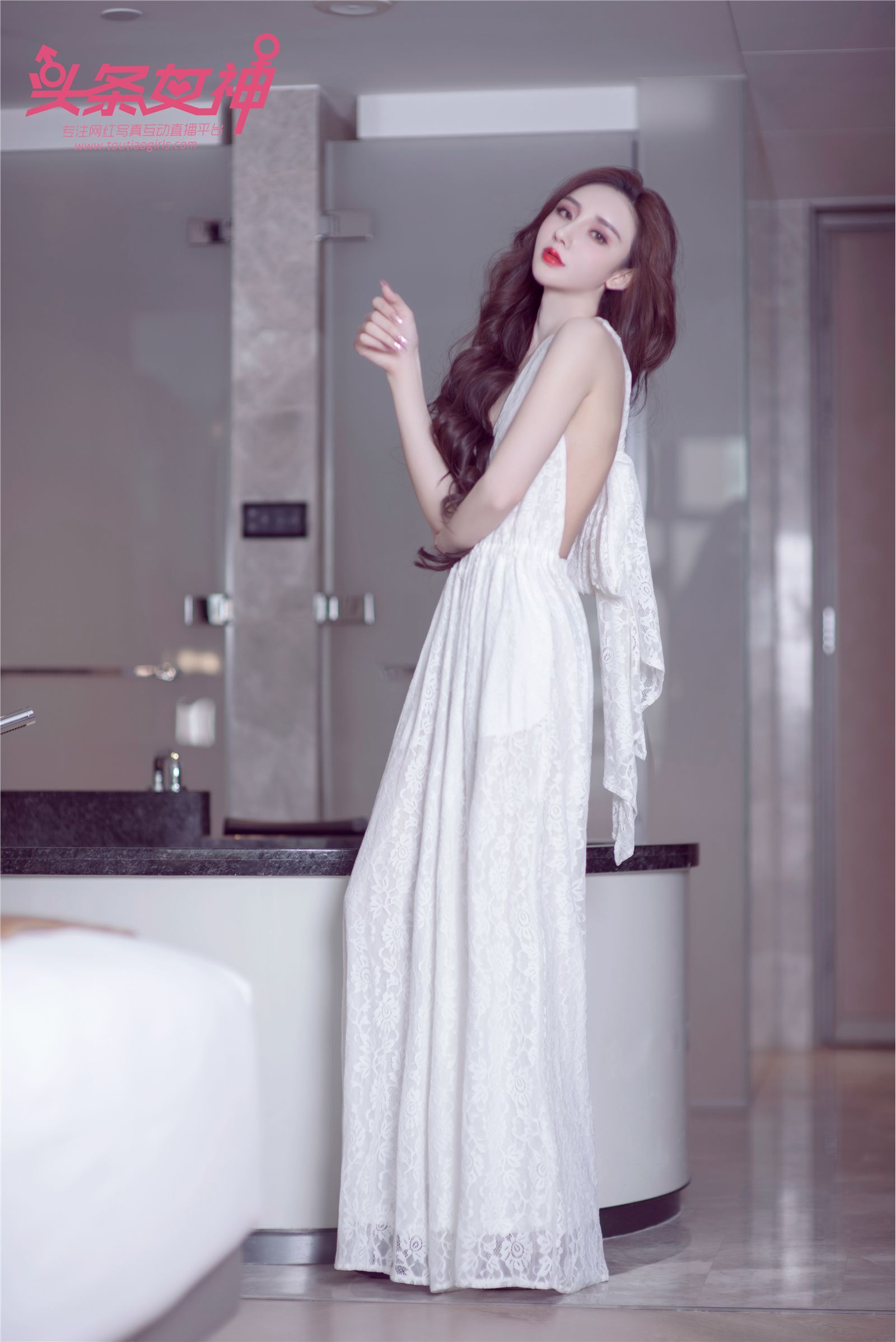 [TouTiao头条女神] 2017.09.22 阿依努尔瓦娅