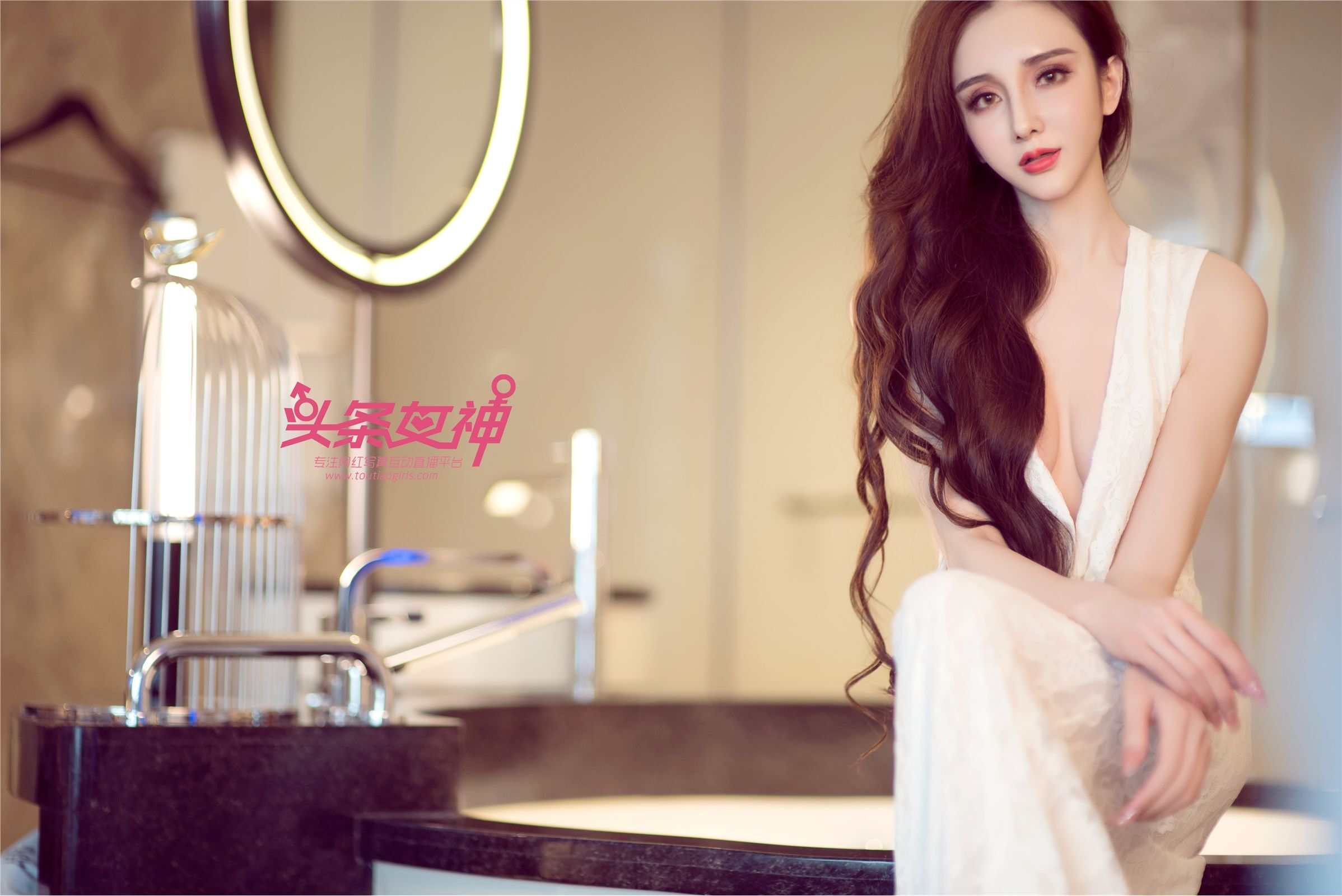 [TouTiao头条女神] 2017.09.22 阿依努尔瓦娅