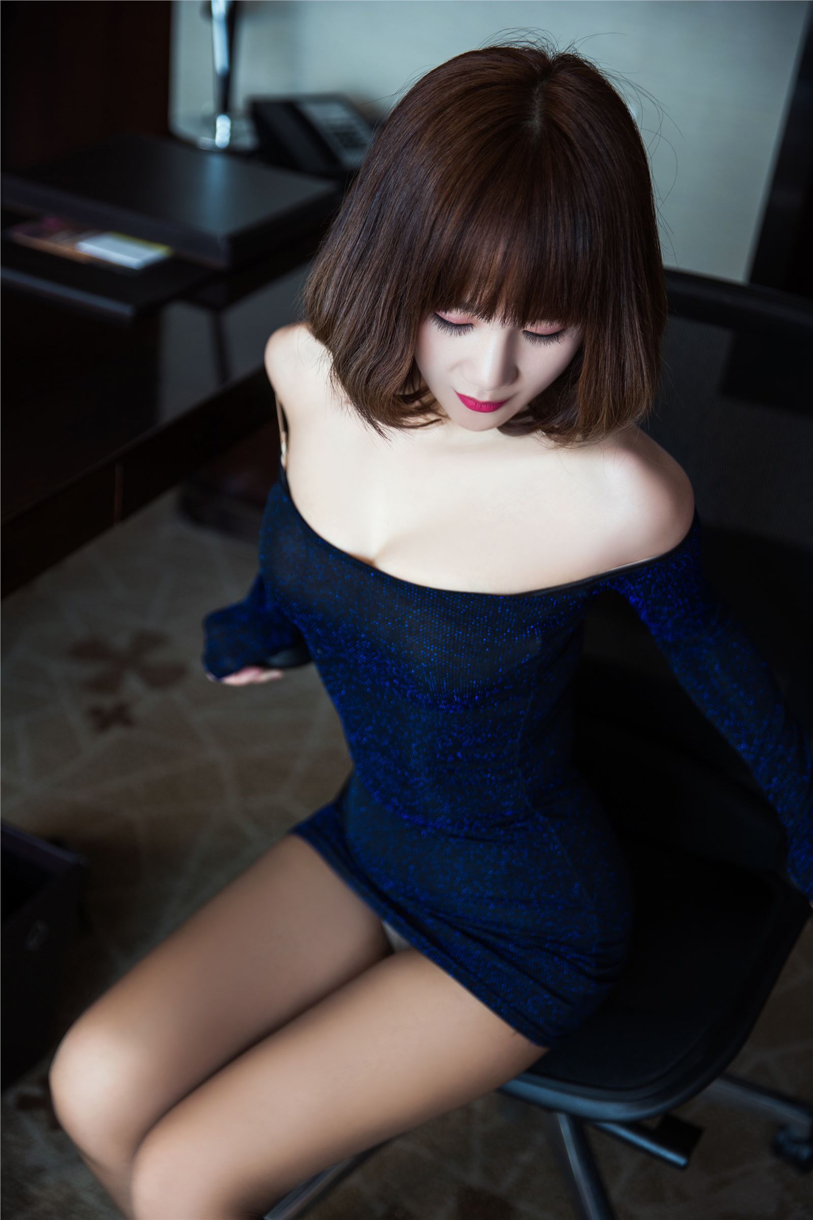 [TouTiao头条女神] 2018.03.23 芊雪黑丝