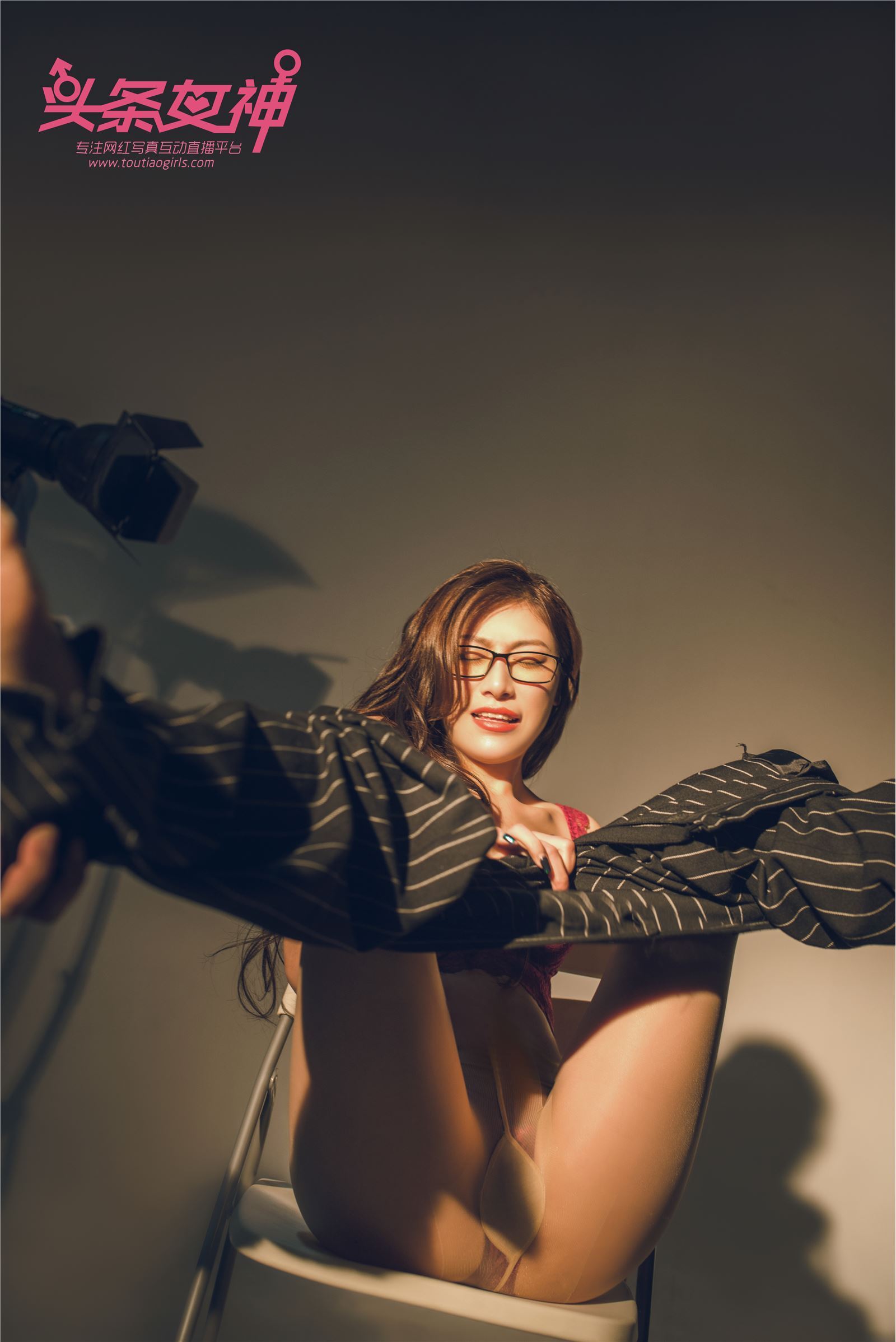 [TouTiao头条女神] 2018.04.01 杜花花-愚人节诱惑