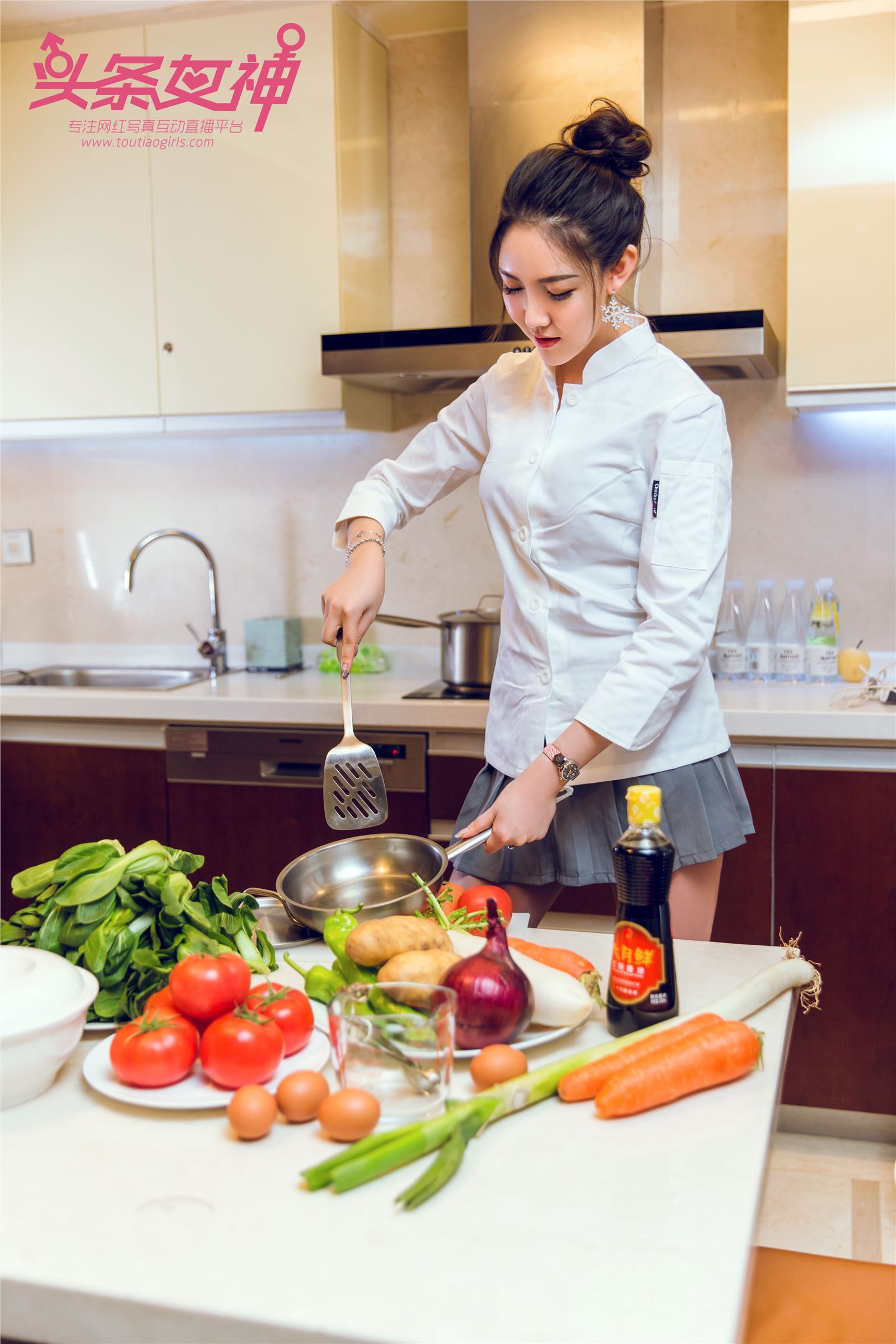 [TouTiao头条女神] 2018.04.24 女神厨房冯雪娇