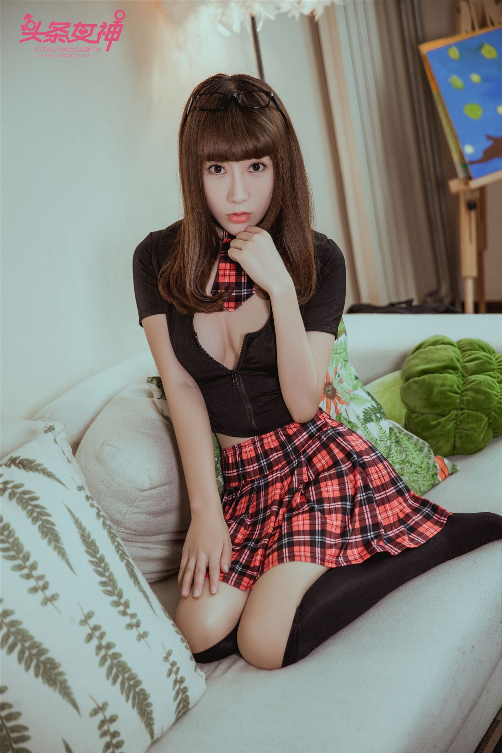 [TouTiao头条女神]2018.06.13 笑笑