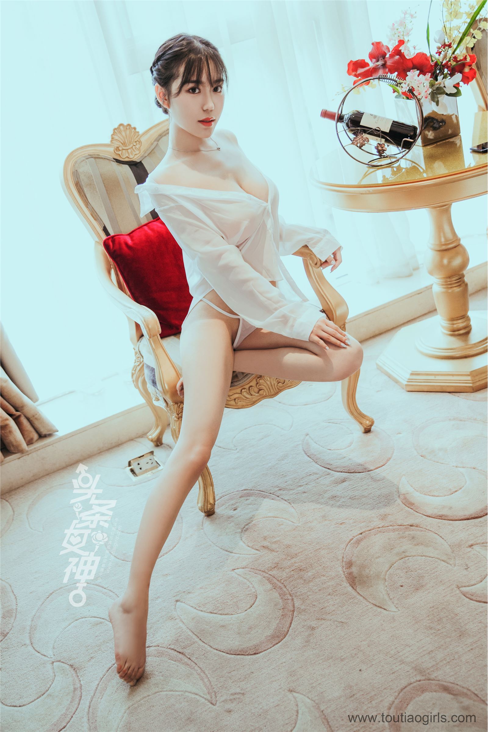 [TouTiao头条女神] 2018.07.02 陈亦菲卿本佳人