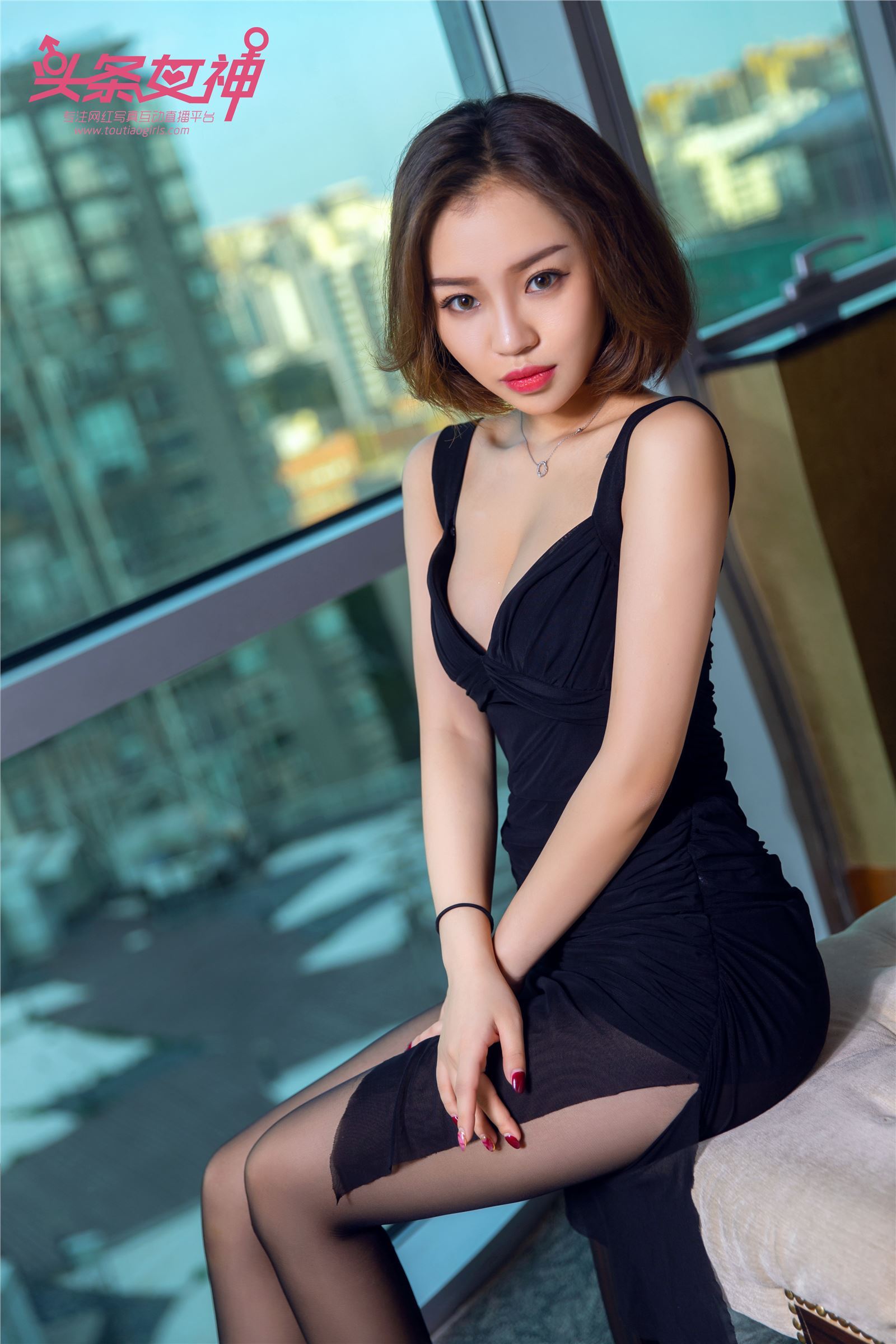 [TouTiao头条女神]2018.08.04 杜菲菲