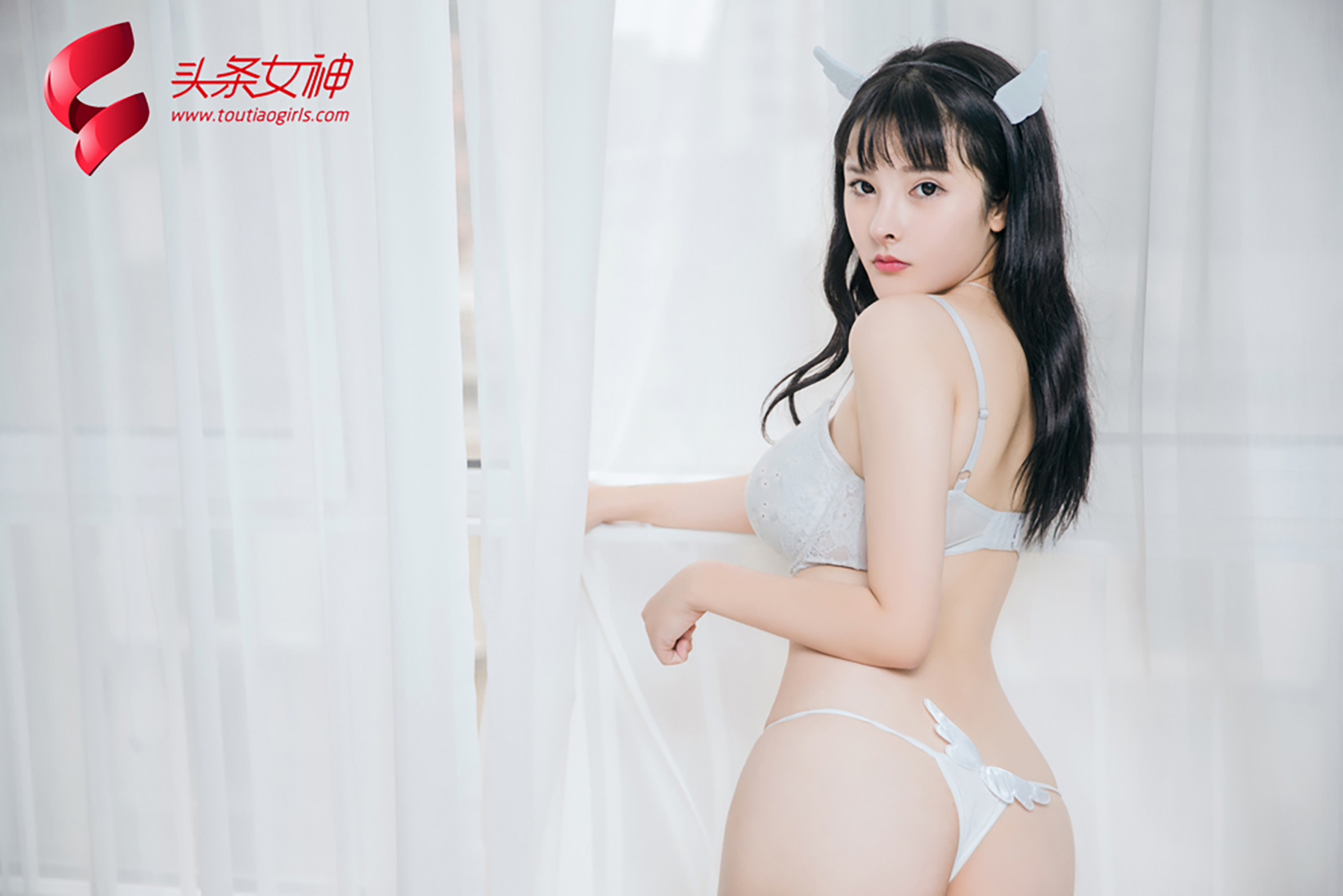 [TouTiao]头条女神 2018-12-21 杨漫妮