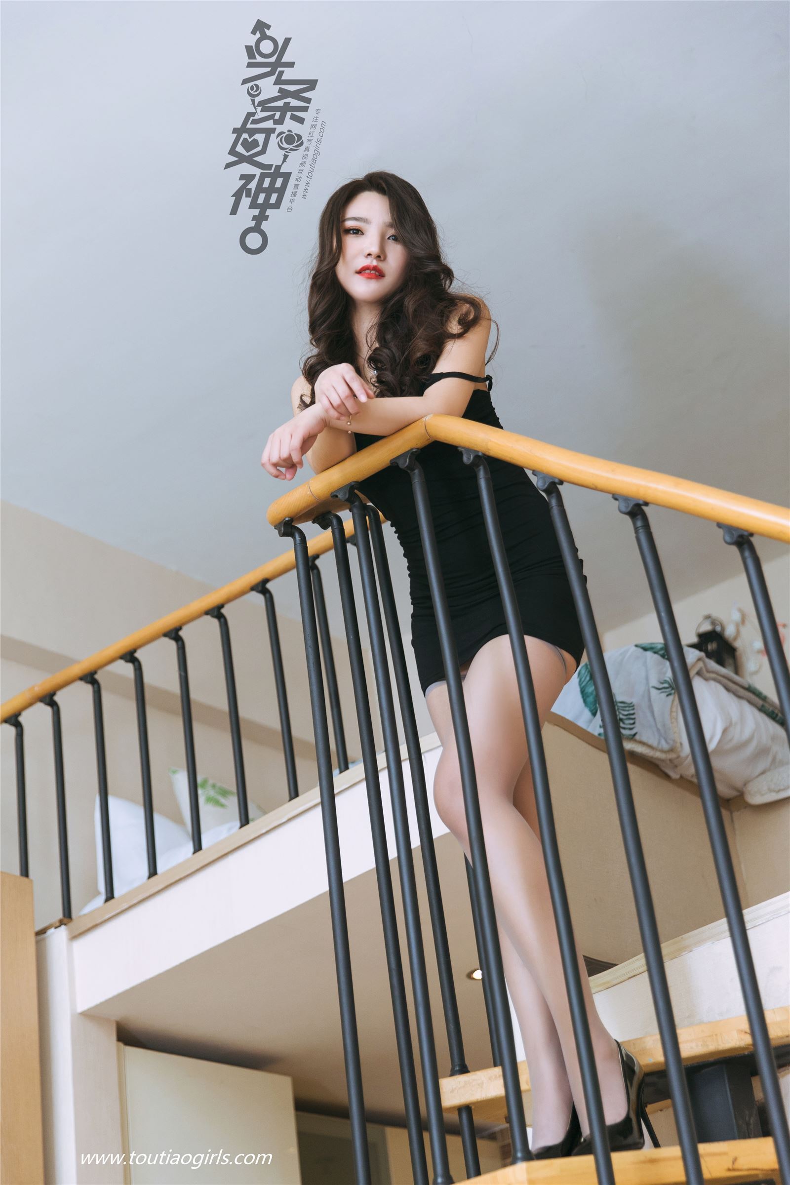 [TouTiao头条女神] 2018.03.14 No.566 小唐蜜汁熟女