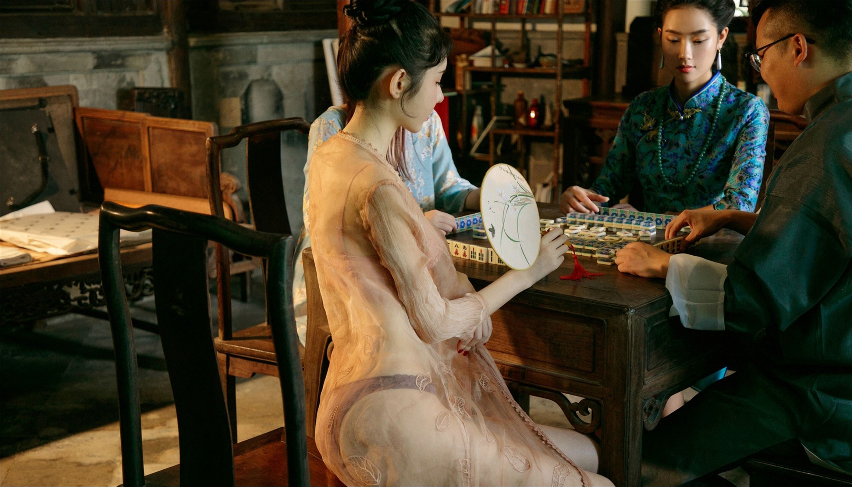 [Ugirls尤果网]2018.09.21 T037 白月光