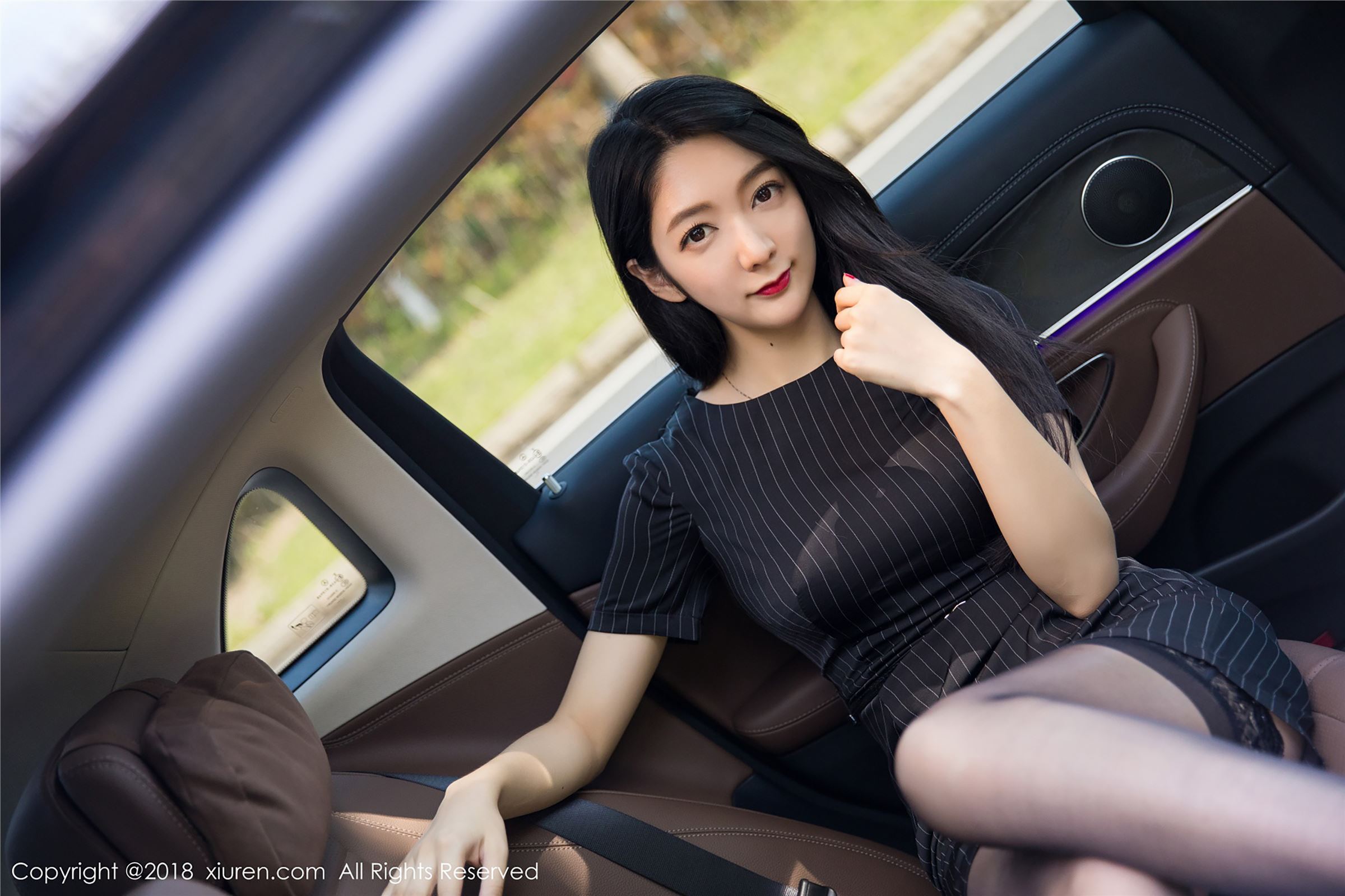 [XIUREN秀人网] 2018.12.11 NO.1262 Angela喜欢猫