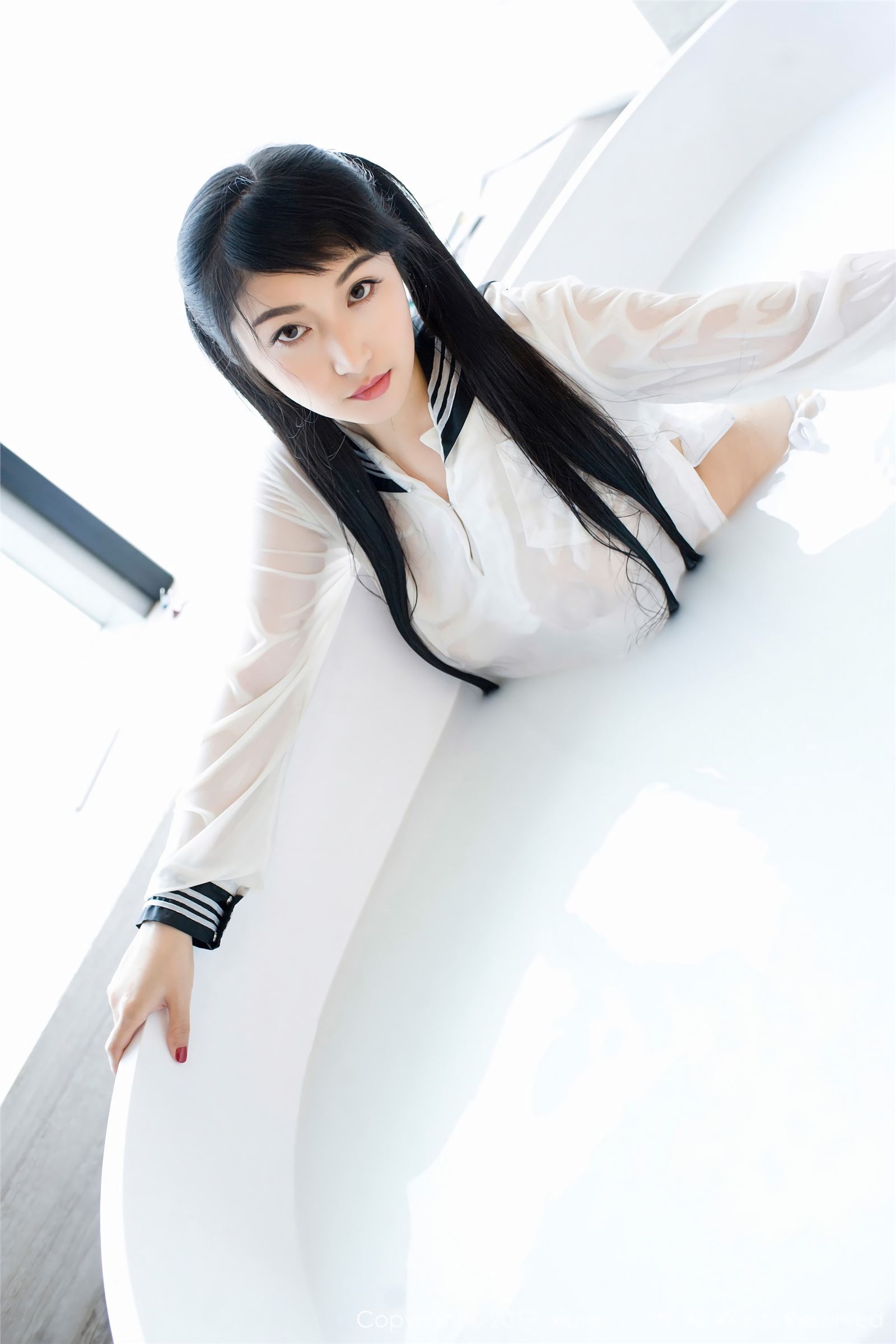 [XIUREN秀人网]写真 2017.11.23 NO.853 清纯山妹子 盼盼龙女sunny