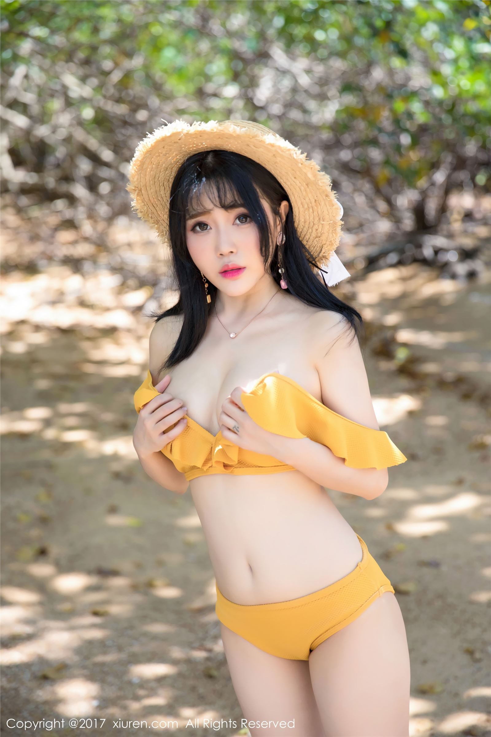 [XIUREN秀人网] 2017.11.24 NO.855 田园风仙子 兜豆靓Youlina