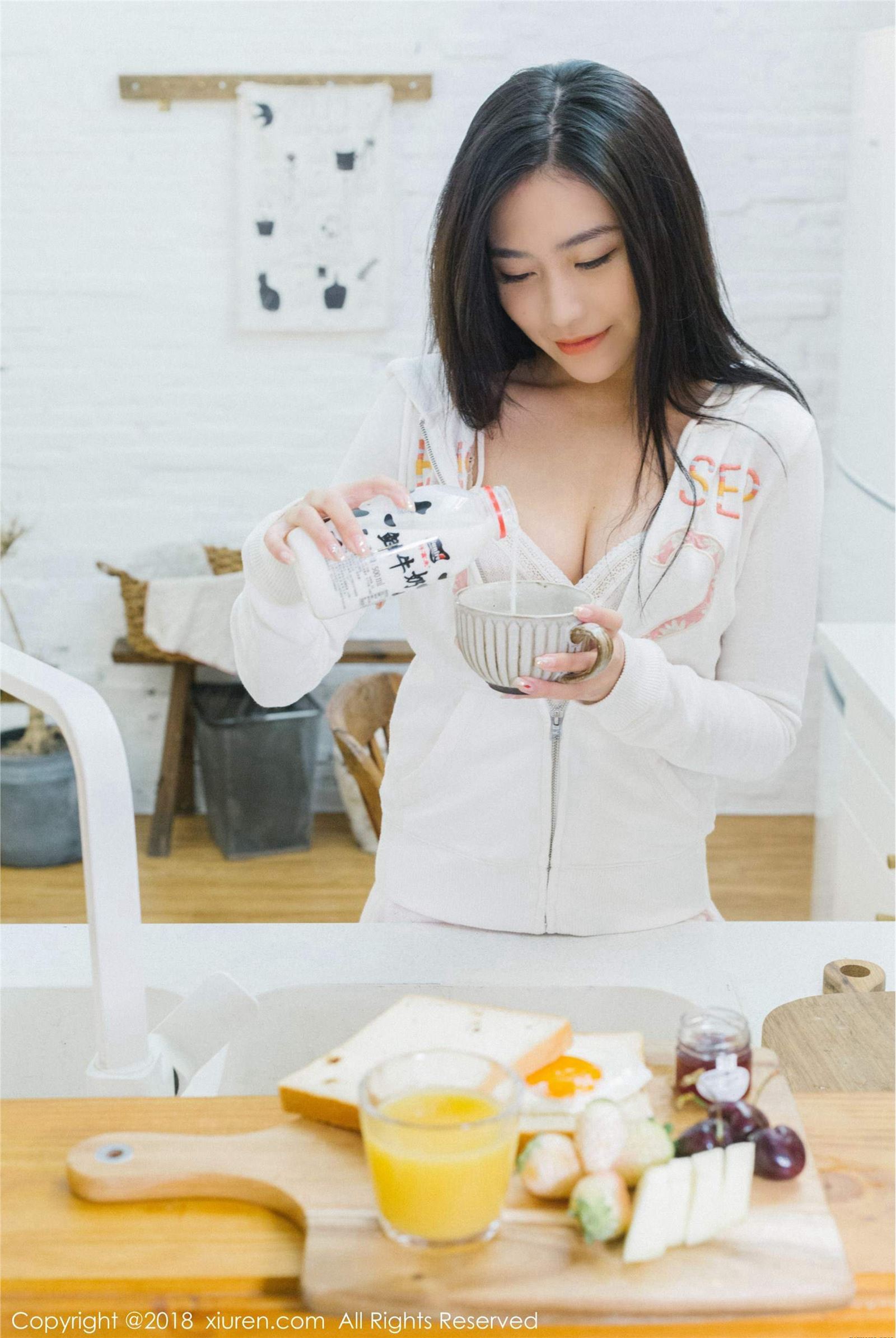 [XIUREN秀人网]2018.05.22 No.1024 许诺Sabrina