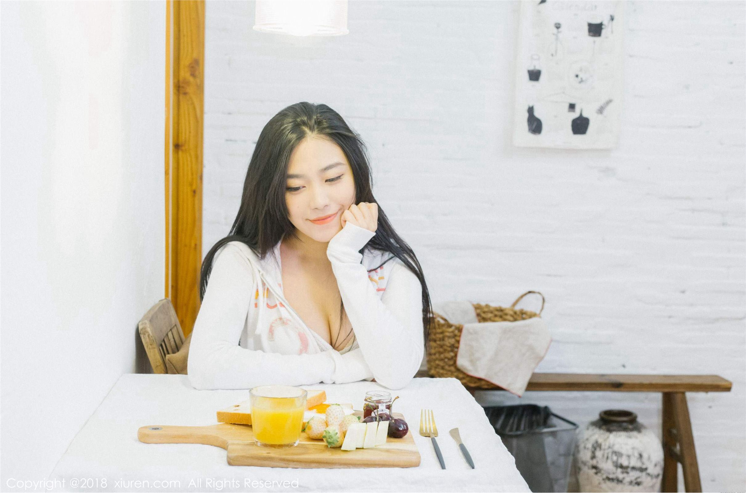 [XIUREN秀人网]2018.05.22 No.1024 许诺Sabrina