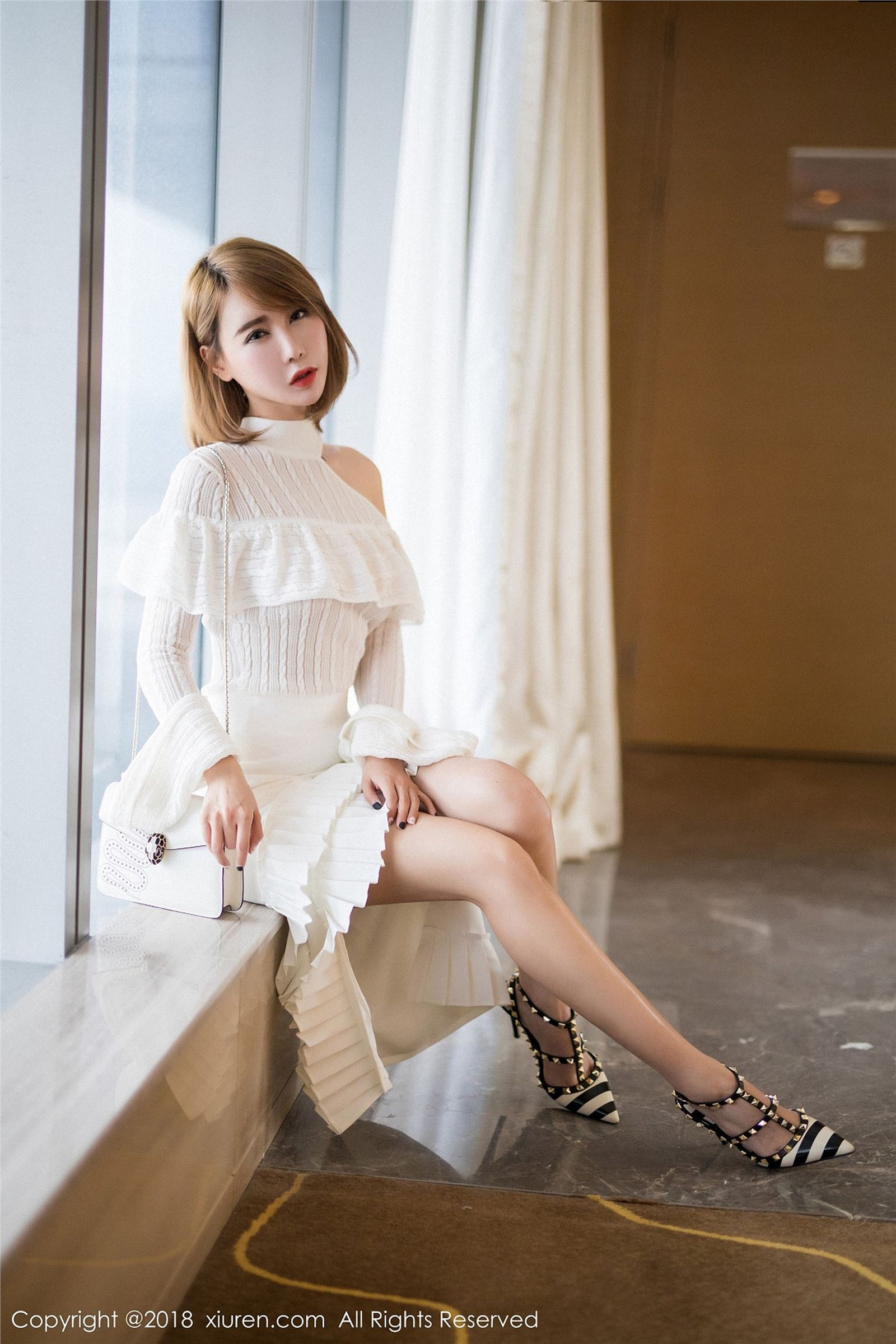 [XIUREN秀人网]2018.08.14 No.1121 楚恬Olivia