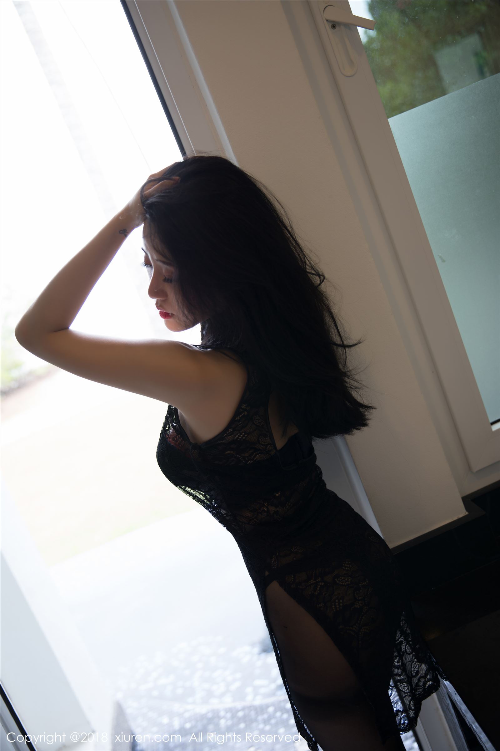 [XIUREN秀人网]2018.10.10 No.1184 兜豆靓Youlina