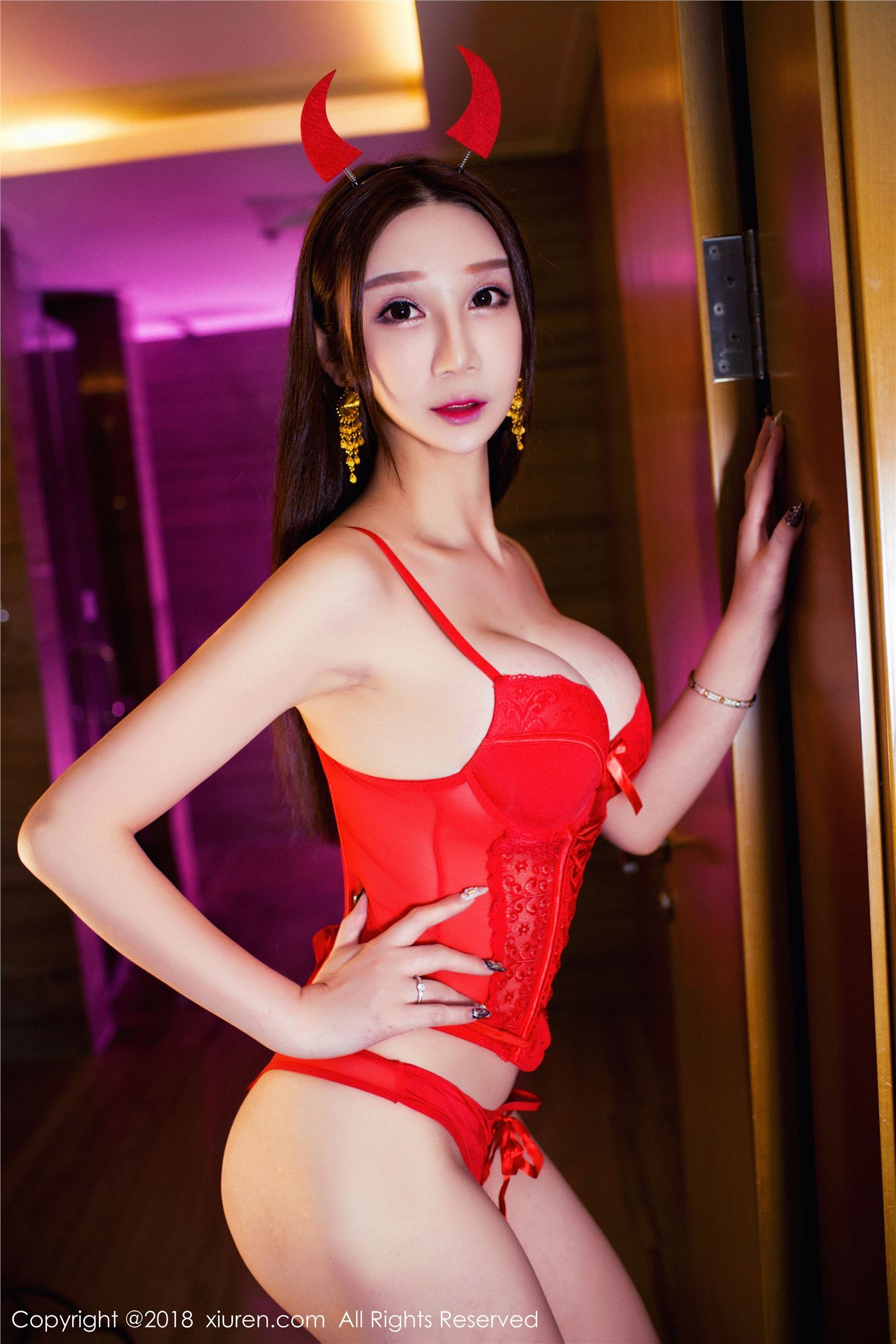[XIUREN秀人网]2018.10.30 No.1212 李宓儿