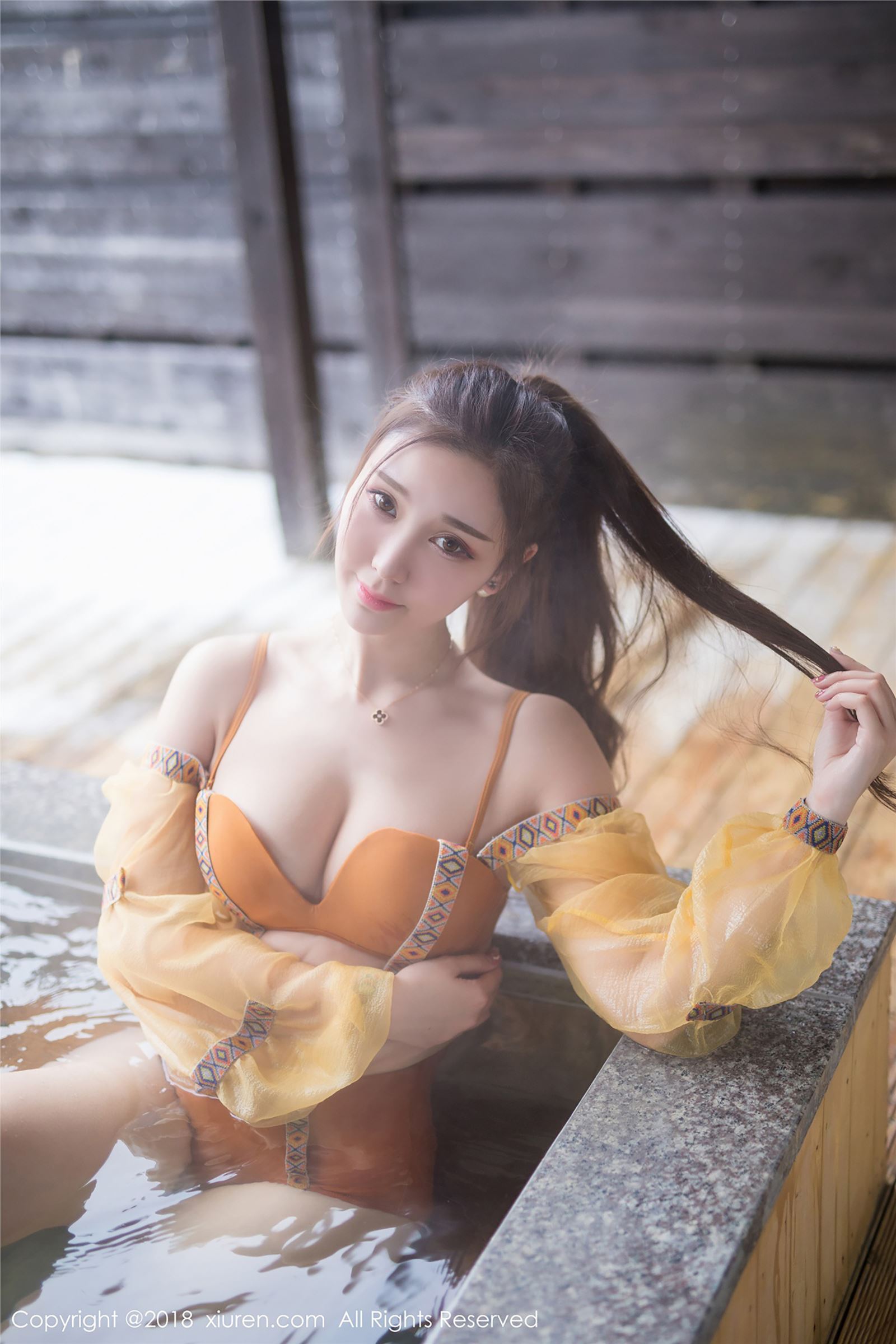 [XIUREN秀人网]2018.11.20 No.1236 淼淼萌萌哒