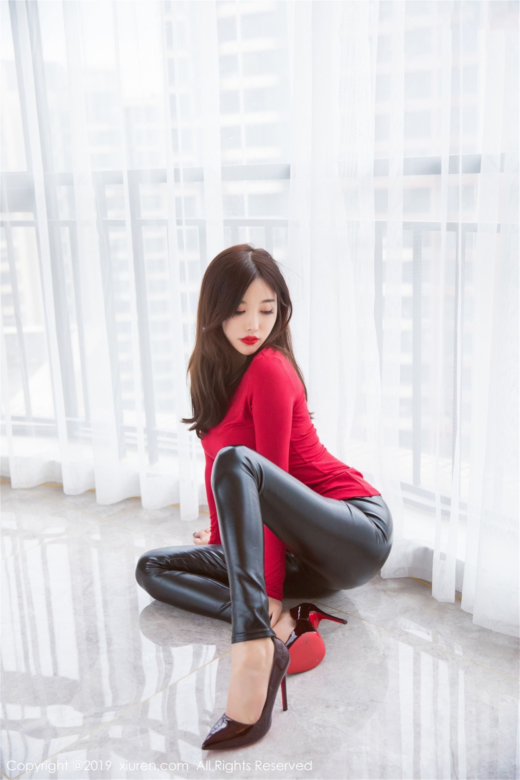 [XiuRen秀人网] 2019.04.23 No.1411 杨晨晨sugar