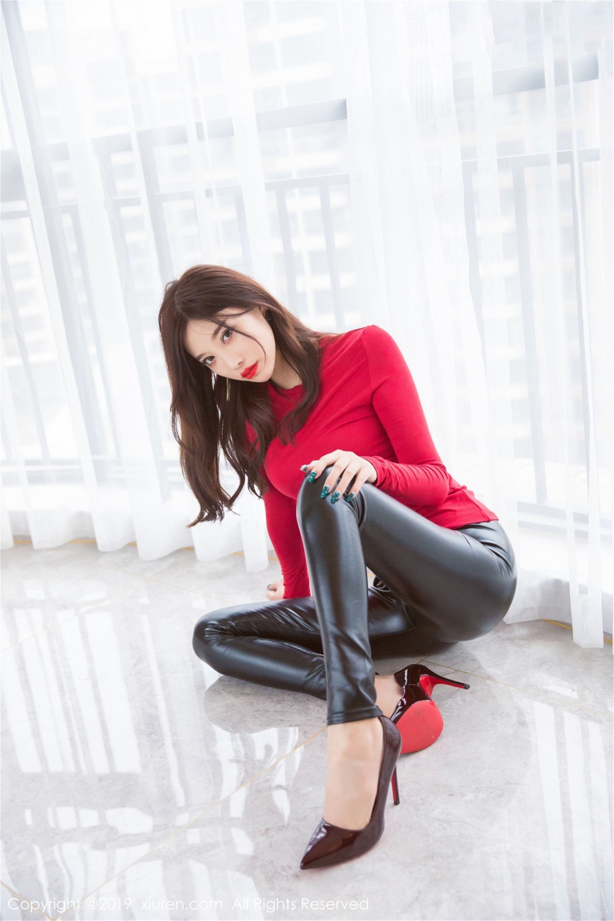 [XiuRen秀人网] 2019.04.23 No.1411 杨晨晨sugar