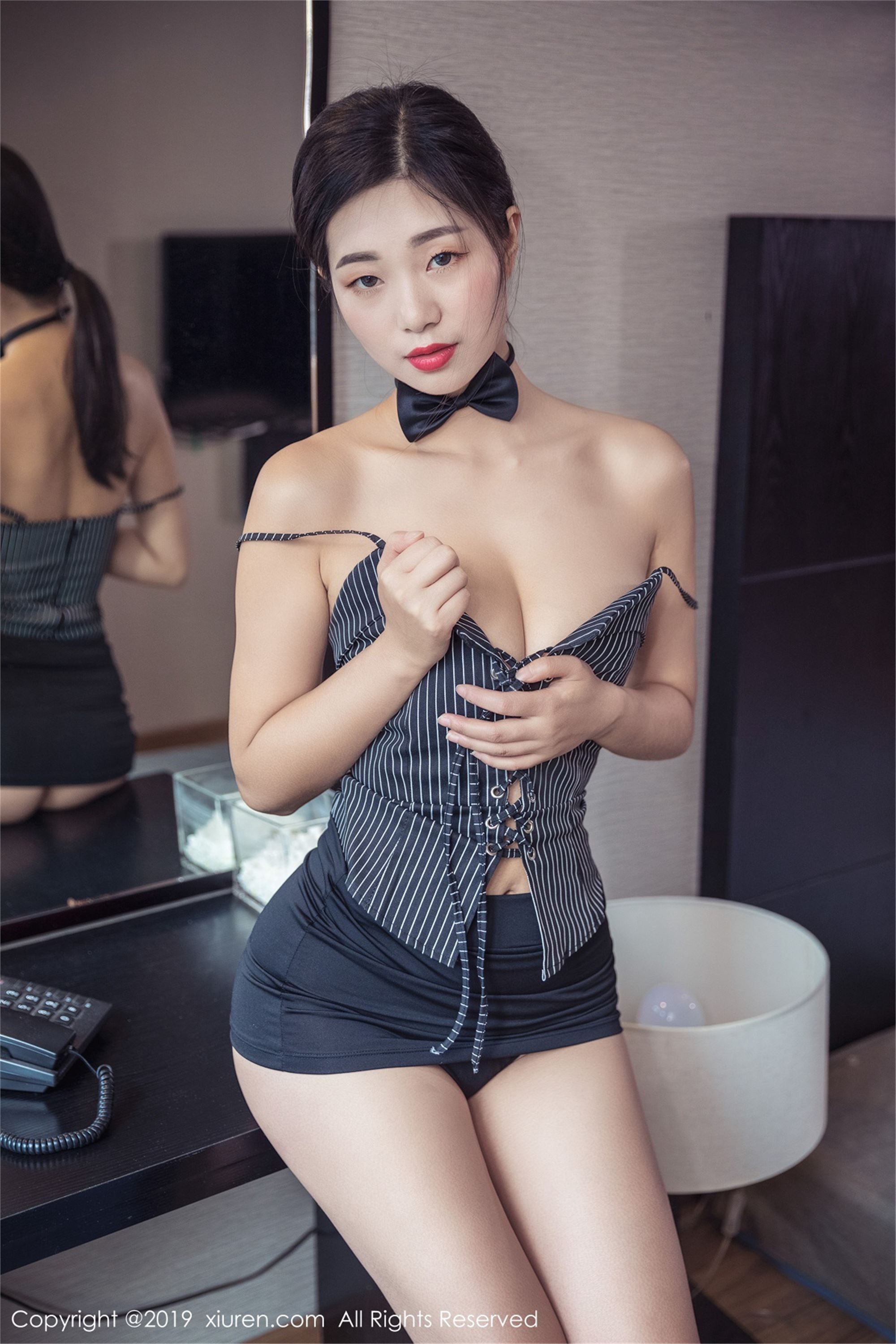 [XIUREN秀人网] 2019.04.25 No.1417 宋-KiKi