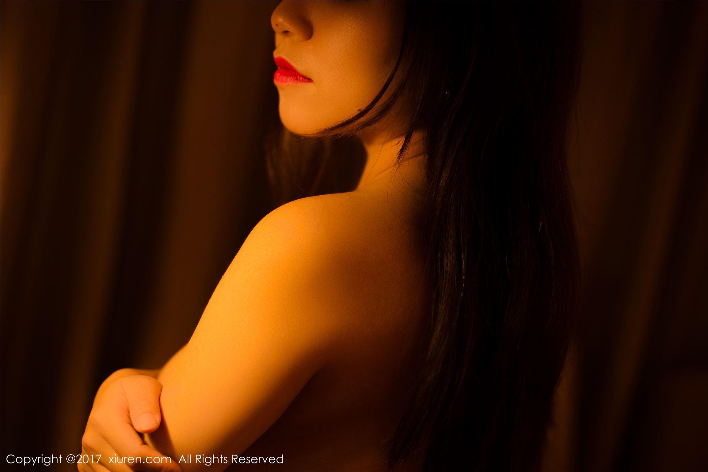 [XIUREN秀人网]2017.09.28 No.823 吃白菜的vi菜菜