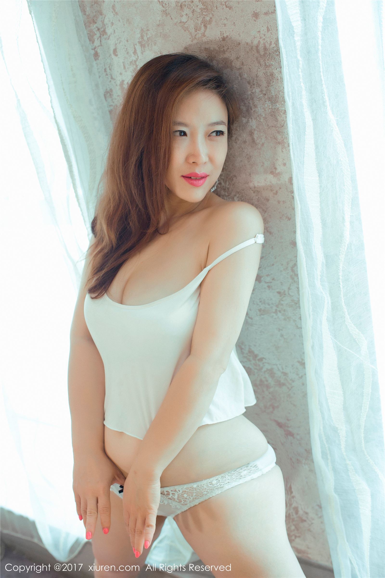 [XIUREN秀人网]2017.10.19 No.834 白兔西希