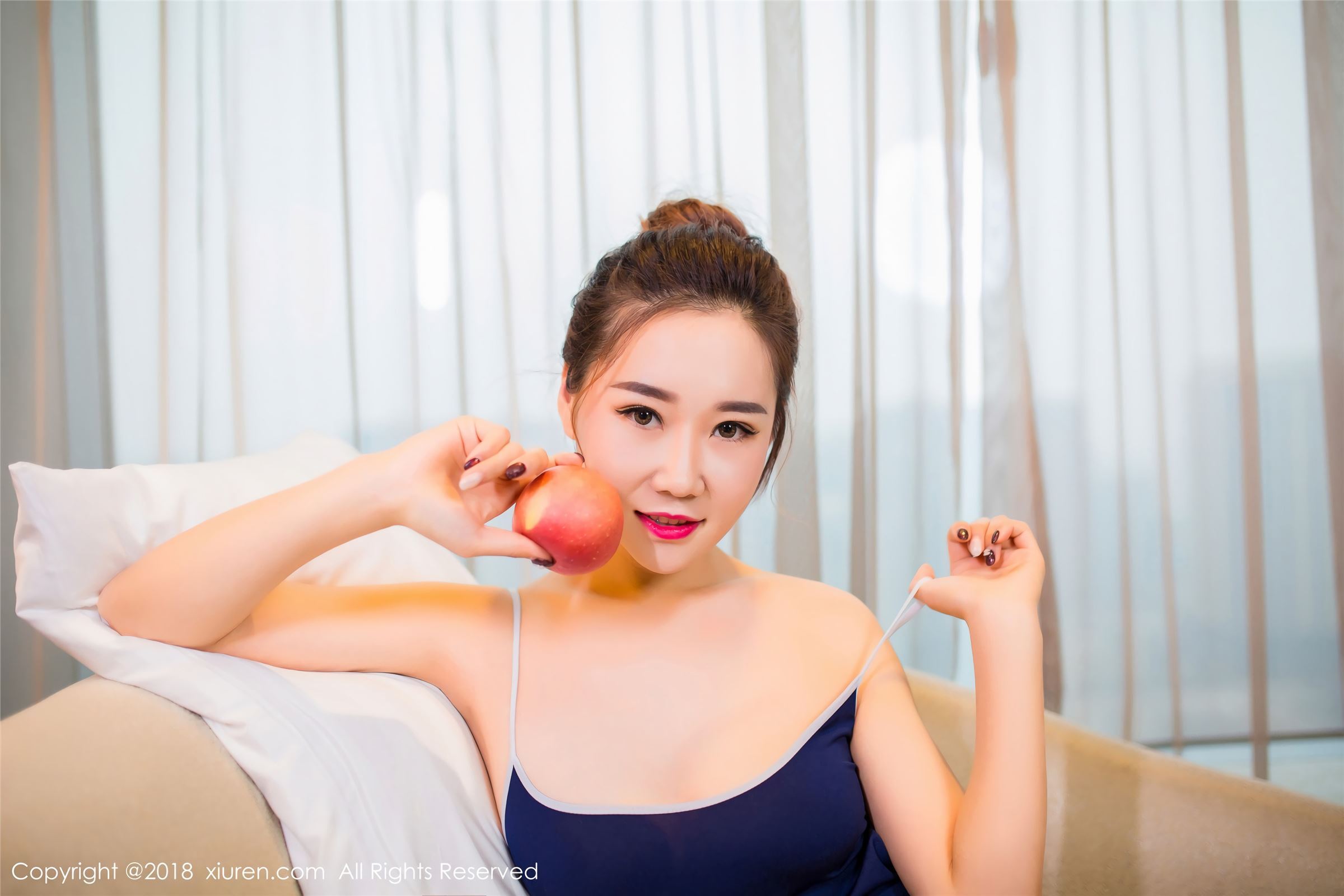 [XIUREN秀人网]写真 2018.01.25 No.910 黑色皮衣 棉花糖candy