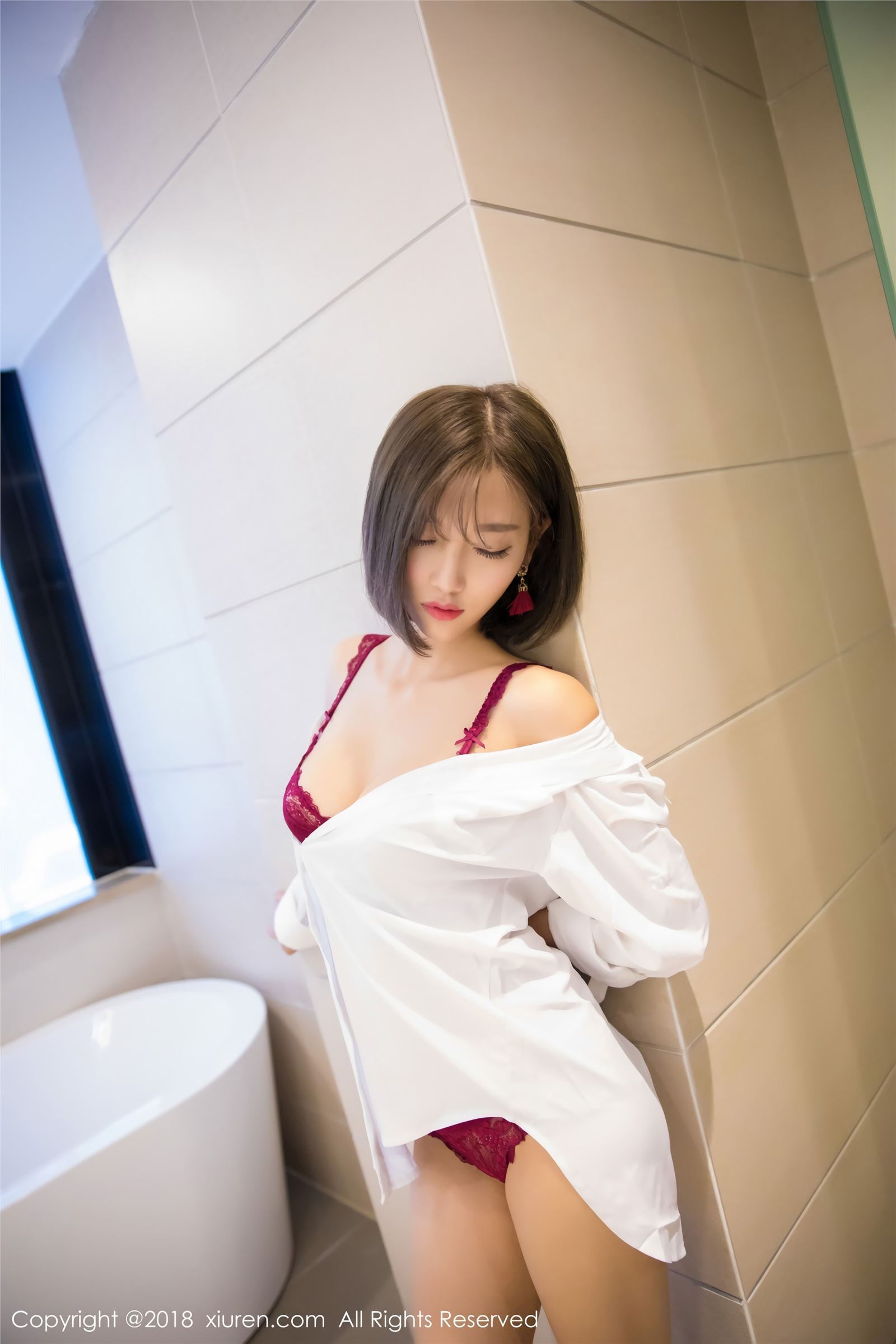 [XIUREN秀人网]写真 2018.01.31 No.919 蓝色礼服 杨晨晨sugar