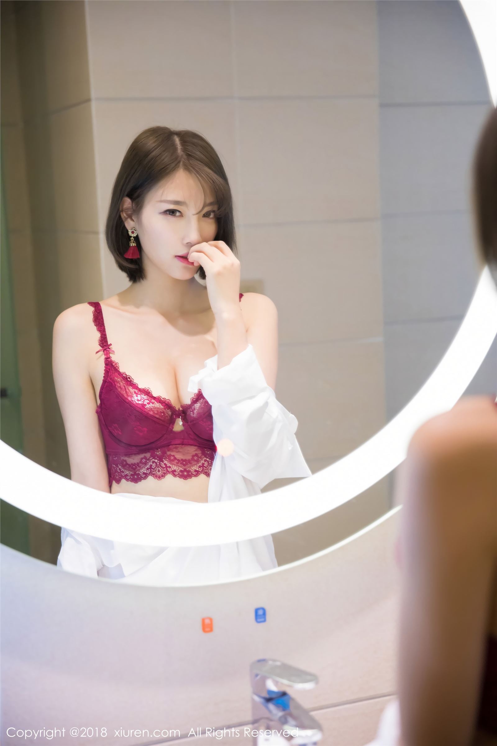[XIUREN秀人网]写真 2018.01.31 No.919 蓝色礼服 杨晨晨sugar