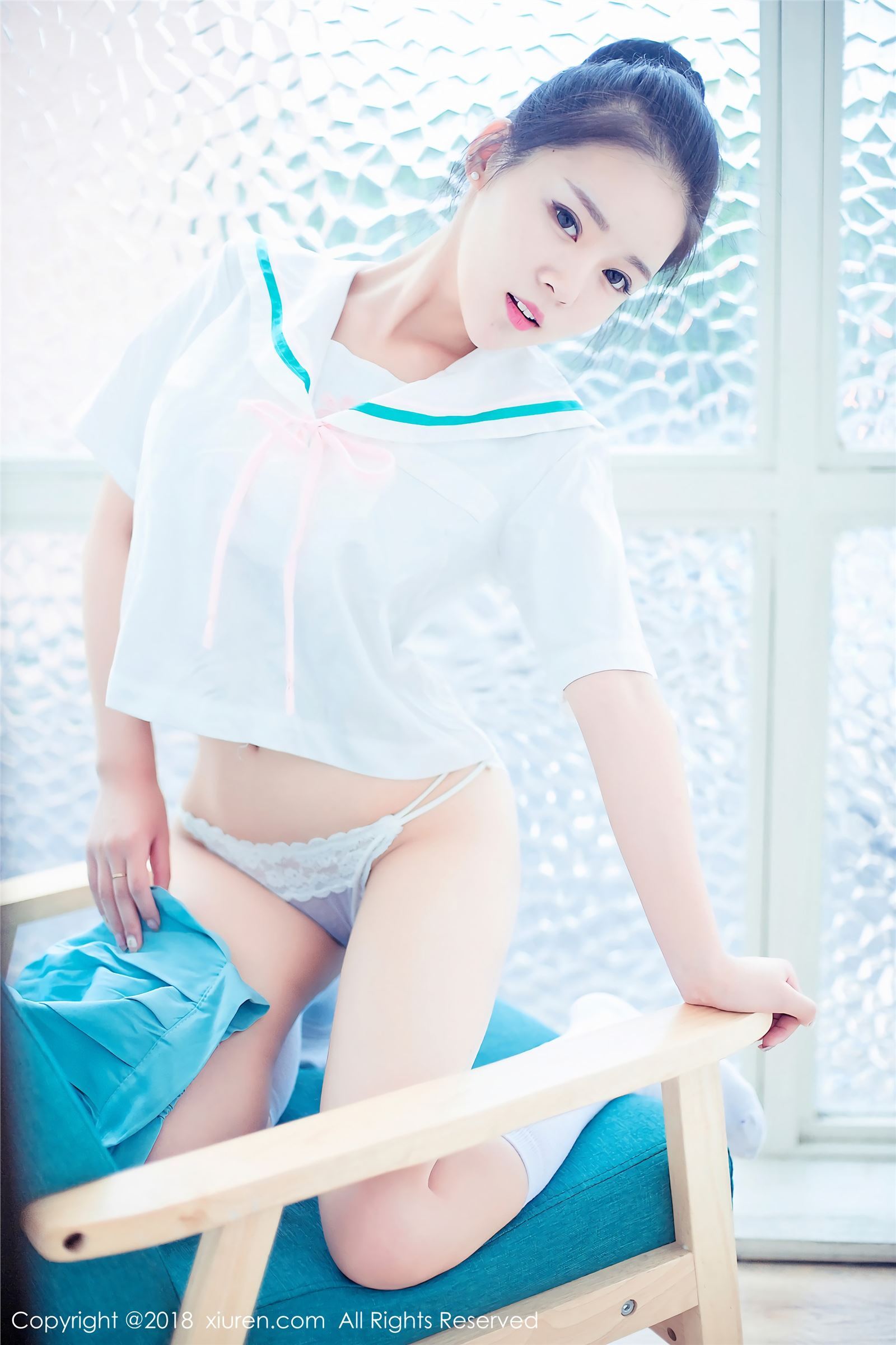 [XIUREN秀人网]写真 2018.02.09 No.932 日系学生服 红气球