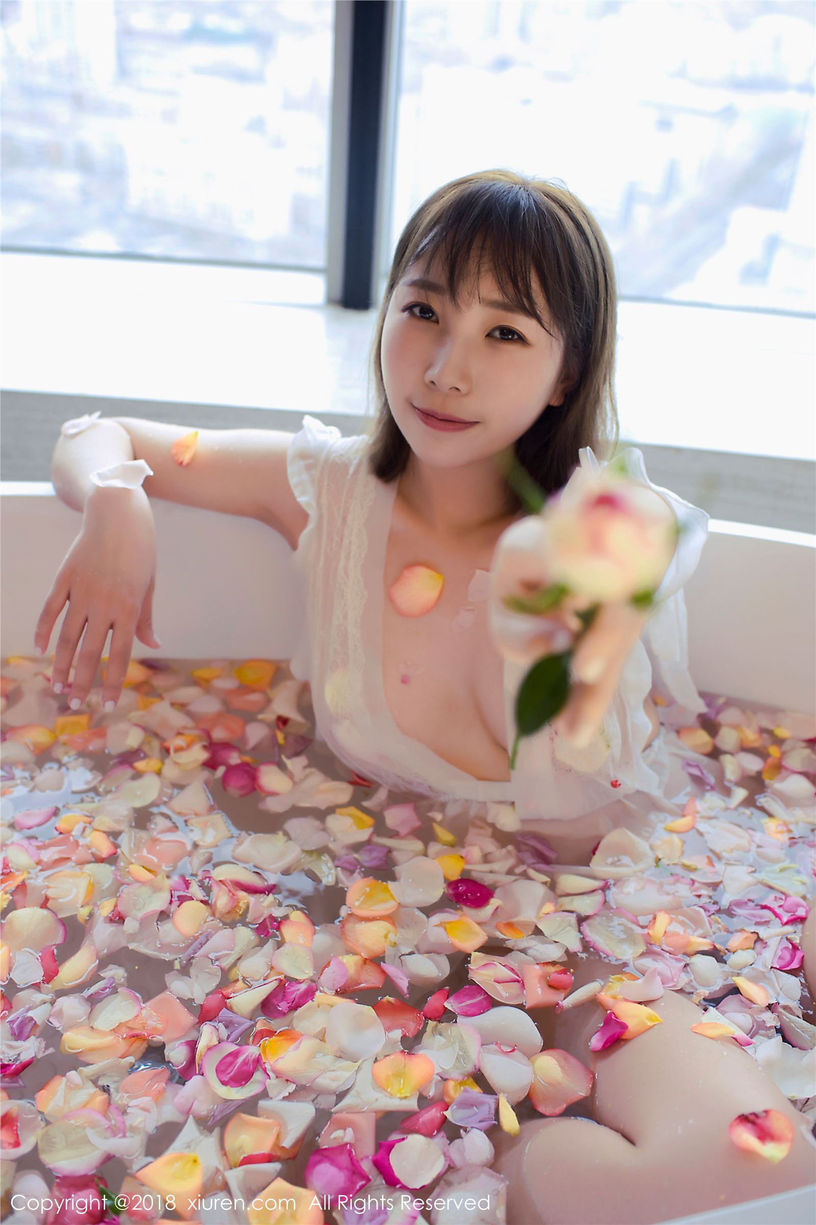 [XIUREN秀人网]2018.04.16 No.981 枝恩