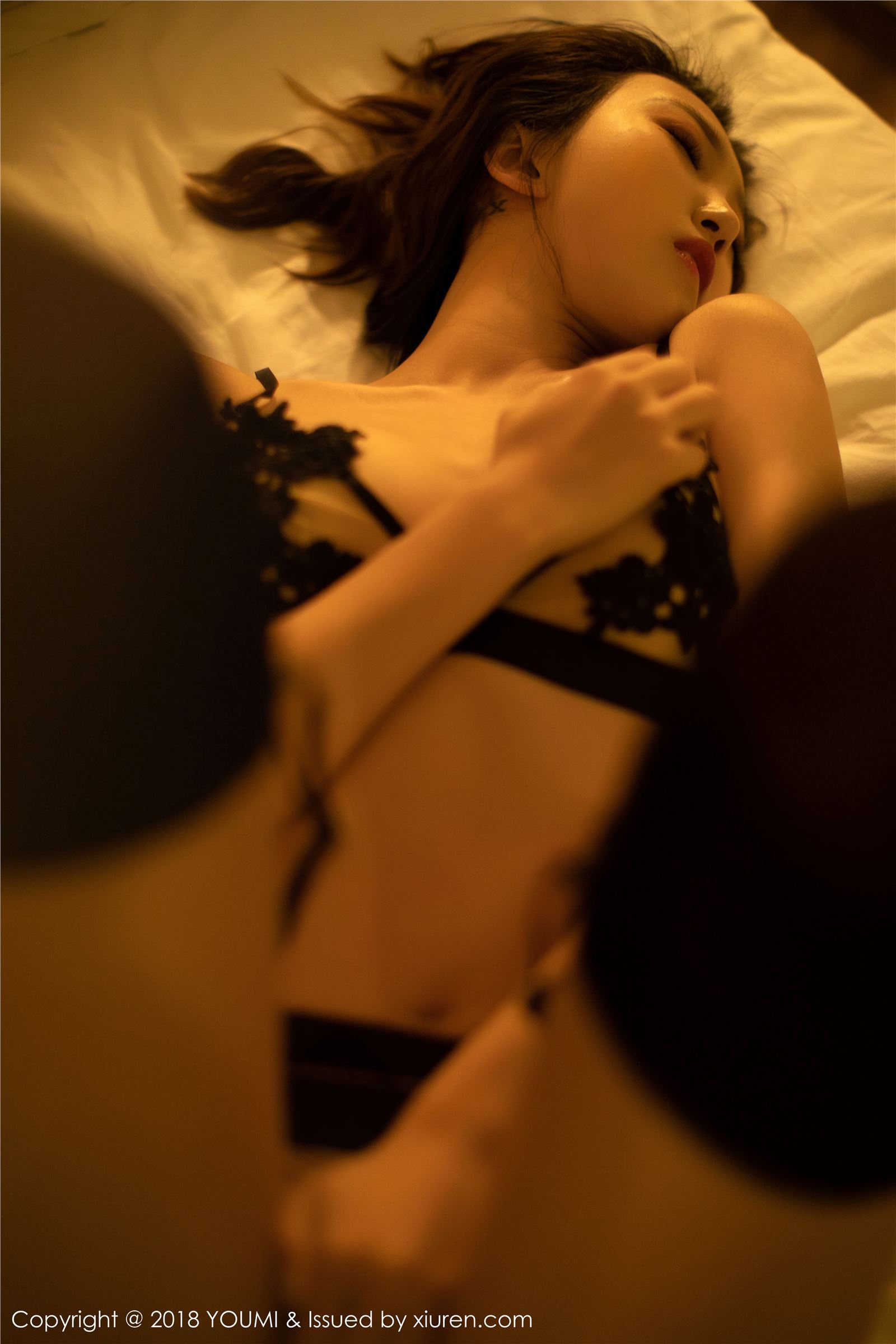 [YouMi尤蜜荟]2018.11.27 Vol.241 冯木木LRIS