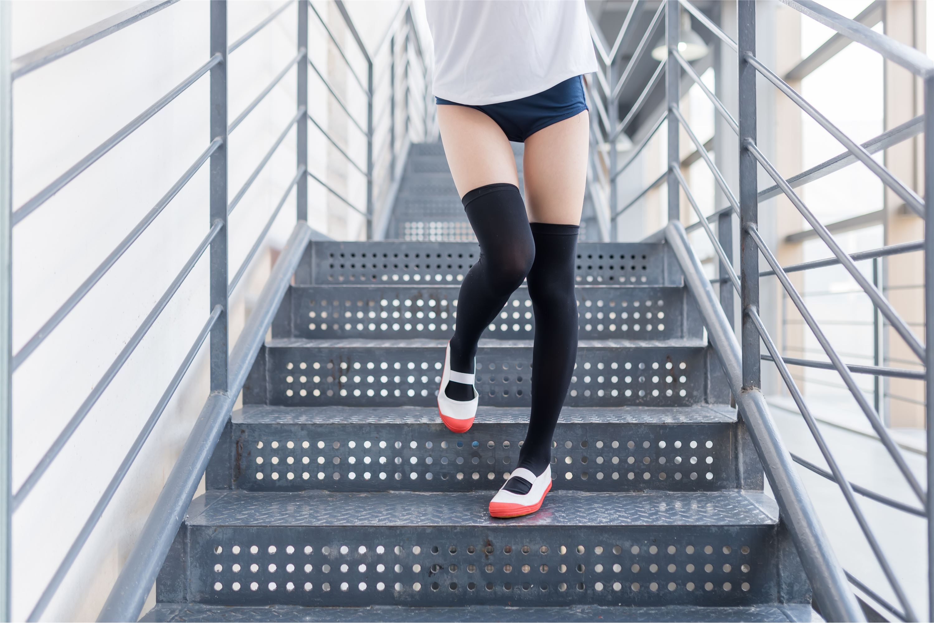 风之领域美女图片写真 032