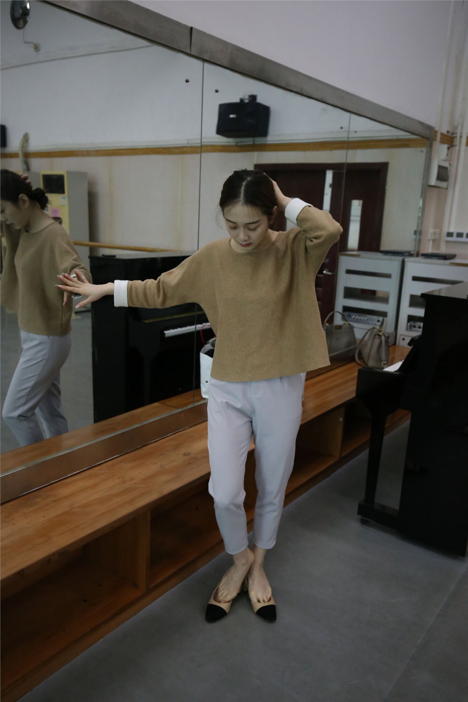 高中生-大西瓜套图 (50) 83P  ZXS-A224