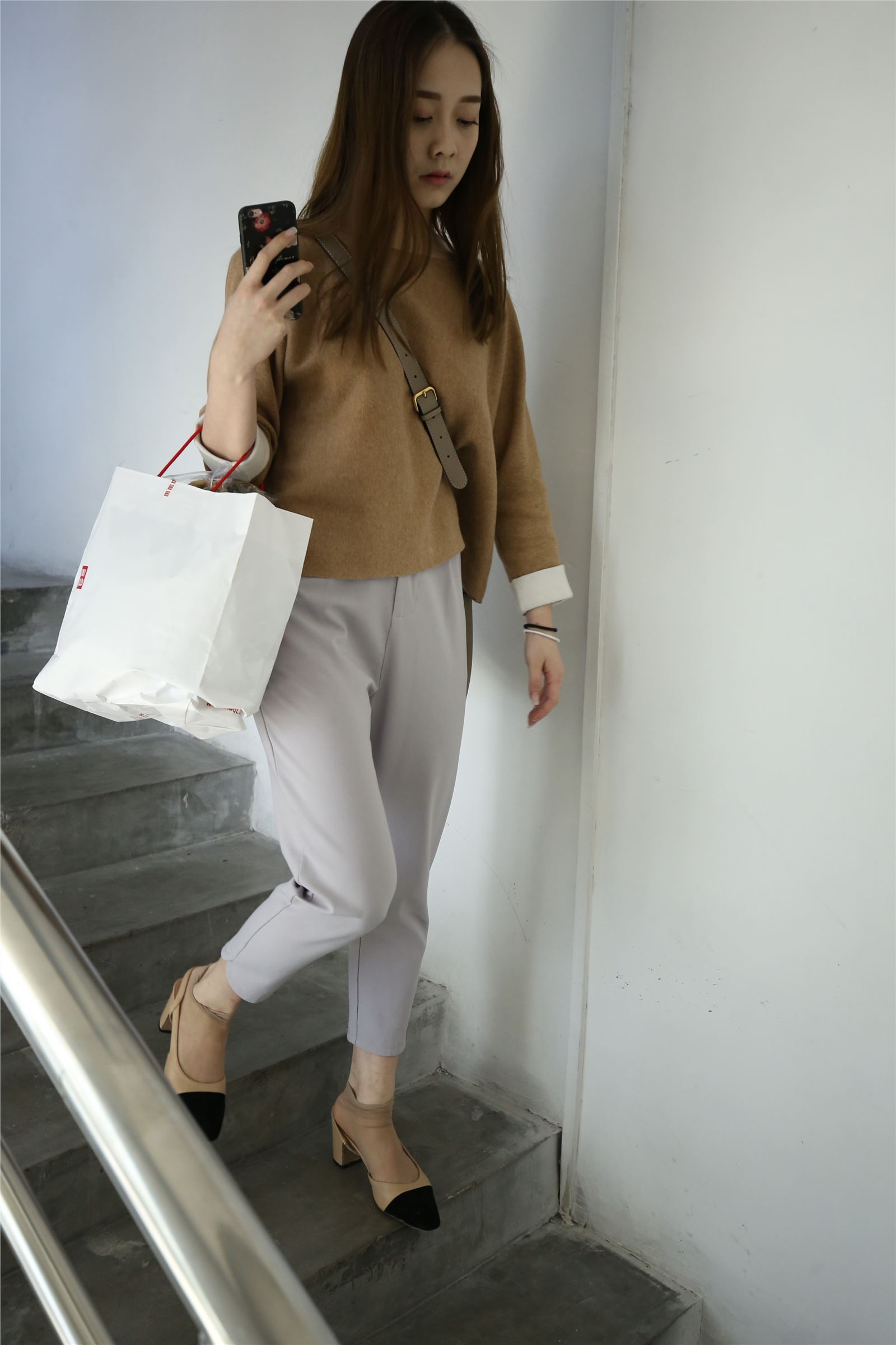 高中生-大西瓜套图 (50) 83P  ZXS-A224