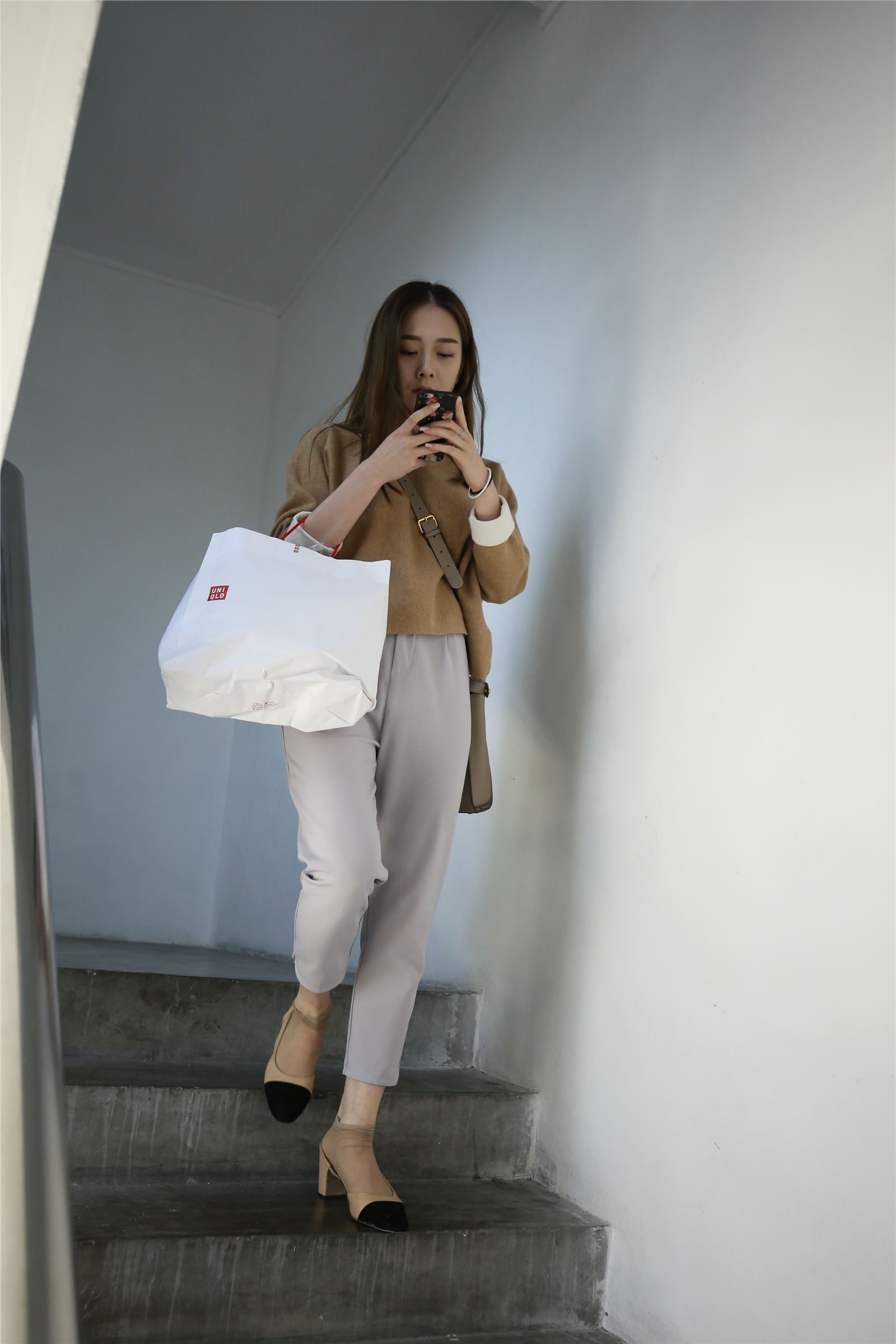 高中生-大西瓜套图 (50) 83P  ZXS-A224