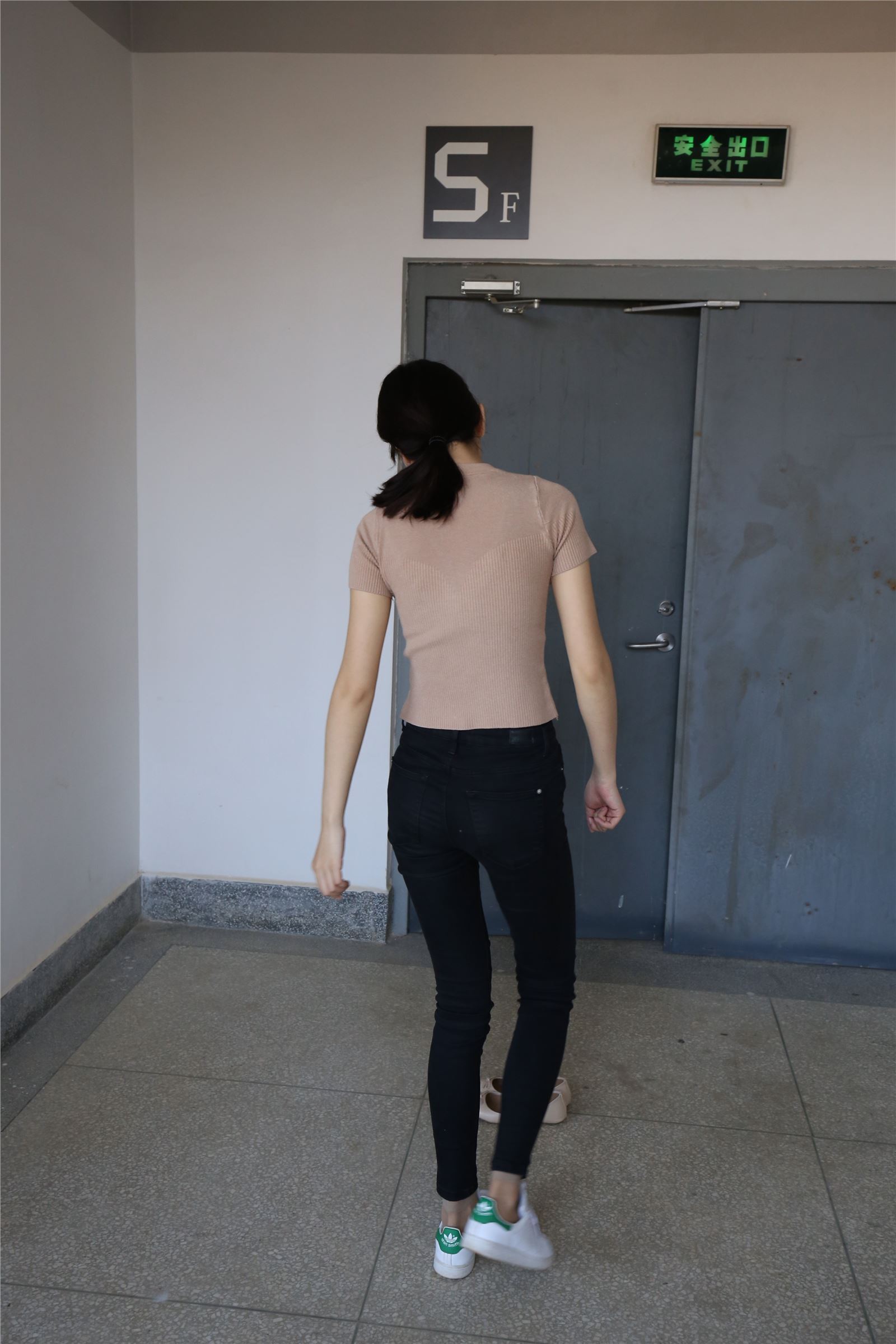 高中生-大西瓜套图 (54) 103P  ZXS-A228