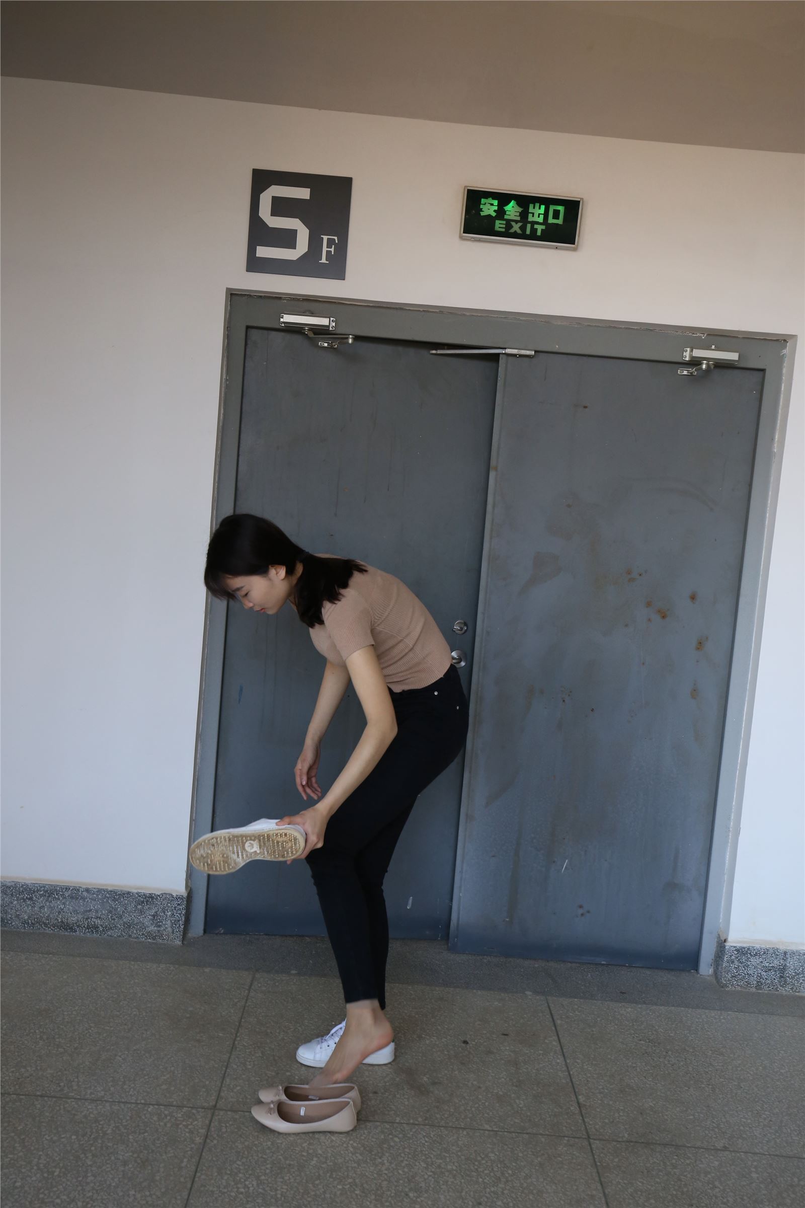 高中生-大西瓜套图 (54) 103P  ZXS-A228