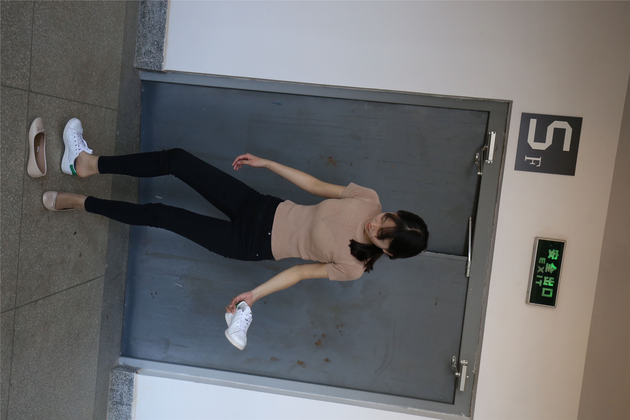 高中生-大西瓜套图 (54) 103P  ZXS-A228