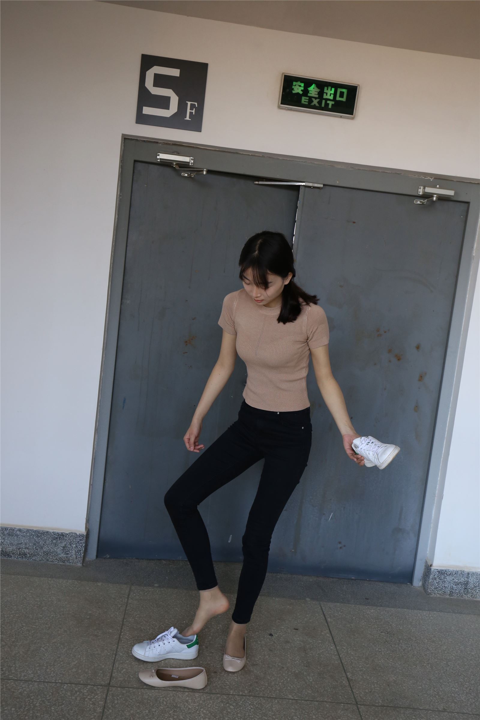 高中生-大西瓜套图 (54) 103P  ZXS-A228