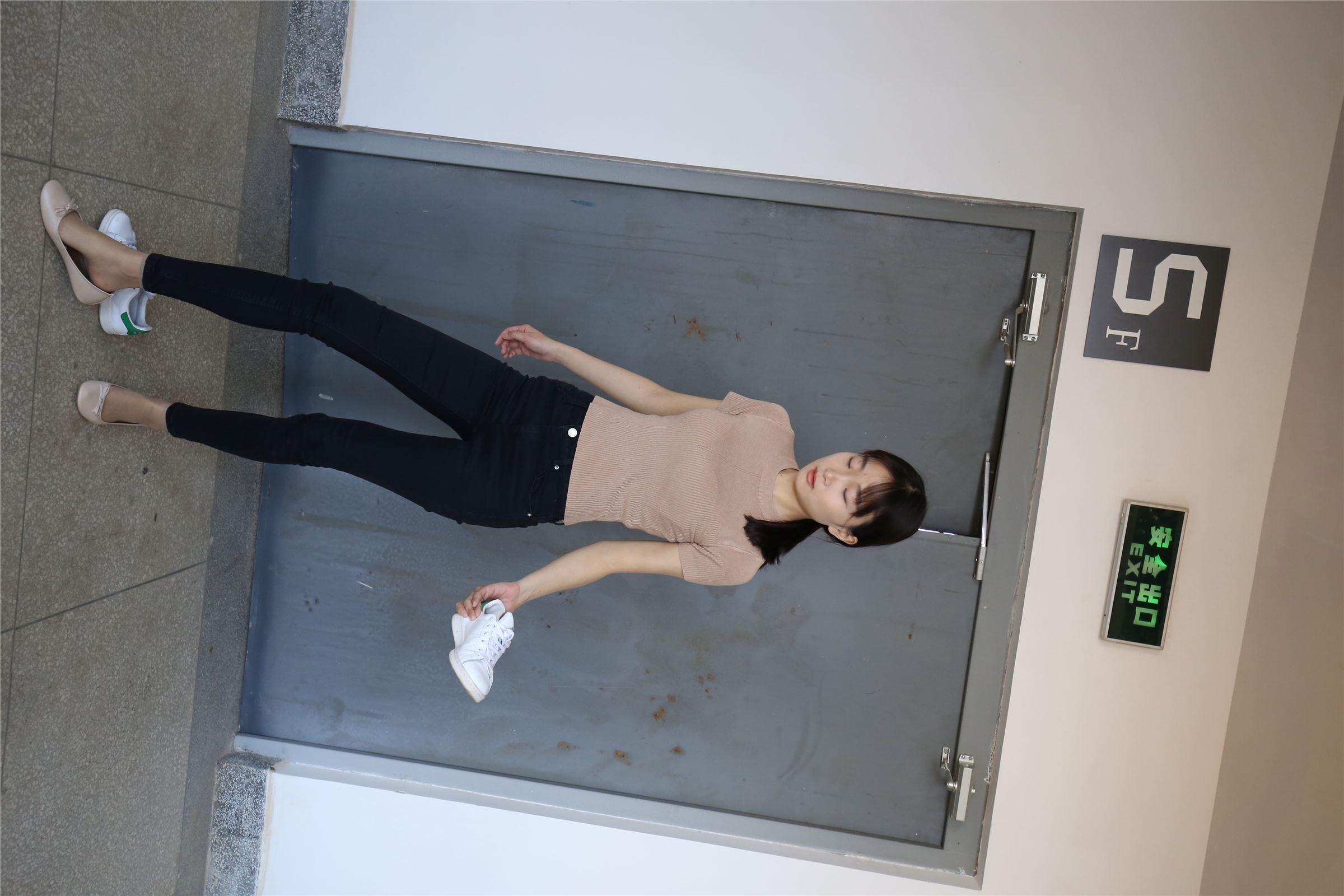 高中生-大西瓜套图 (54) 103P  ZXS-A228